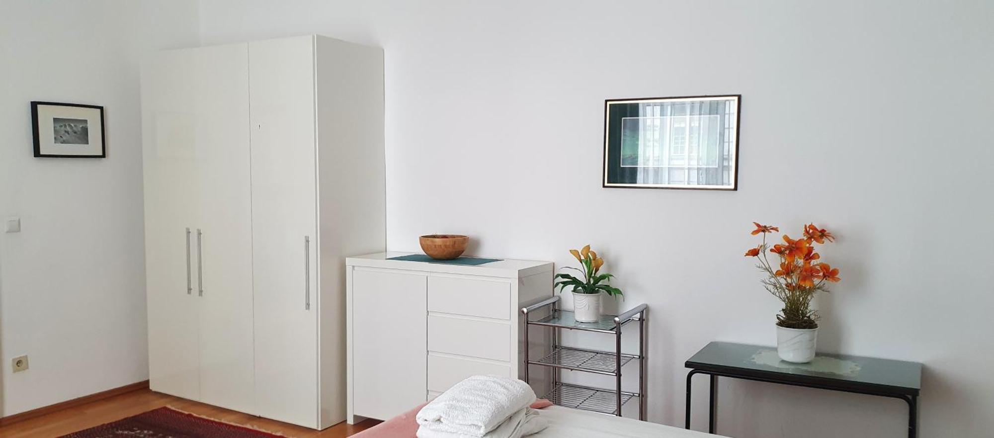 In Imperial Design, Location