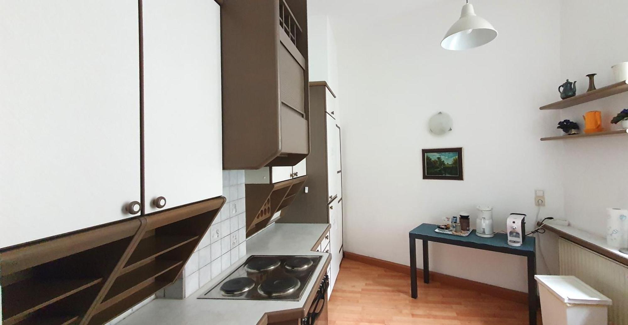 In Imperial Design, Location