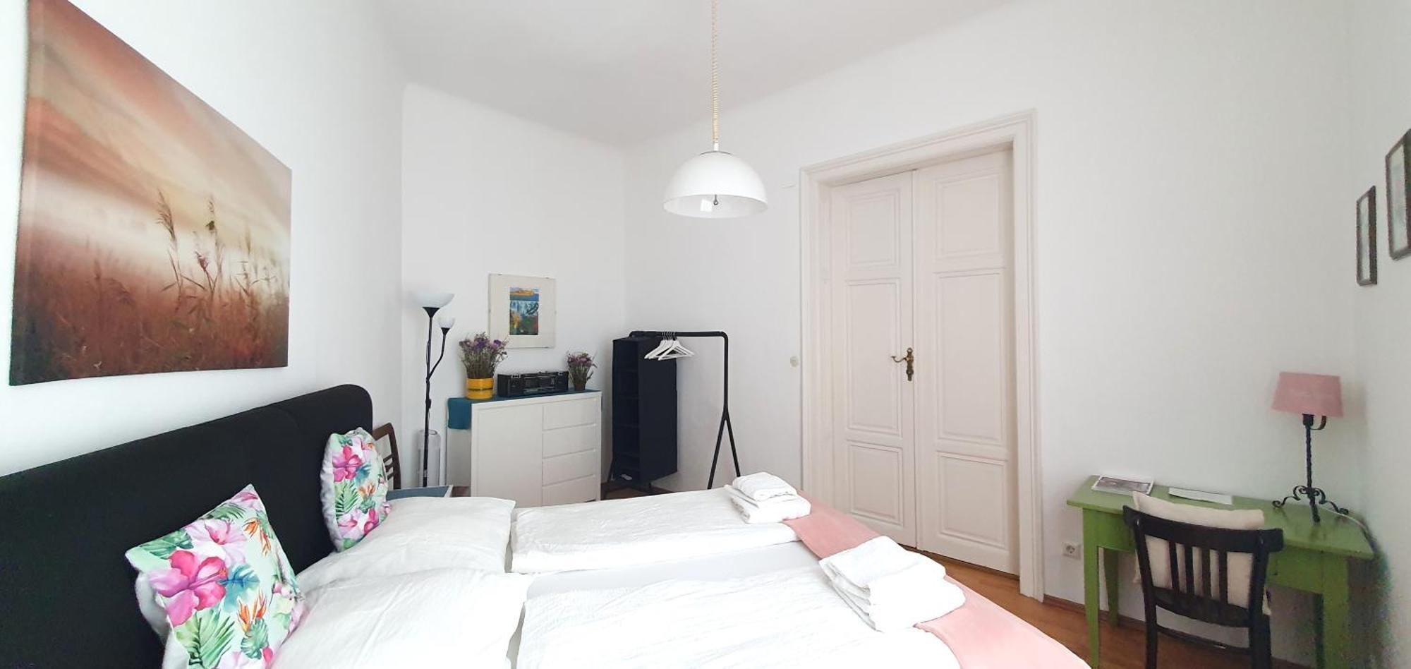 In Imperial Design, Location *