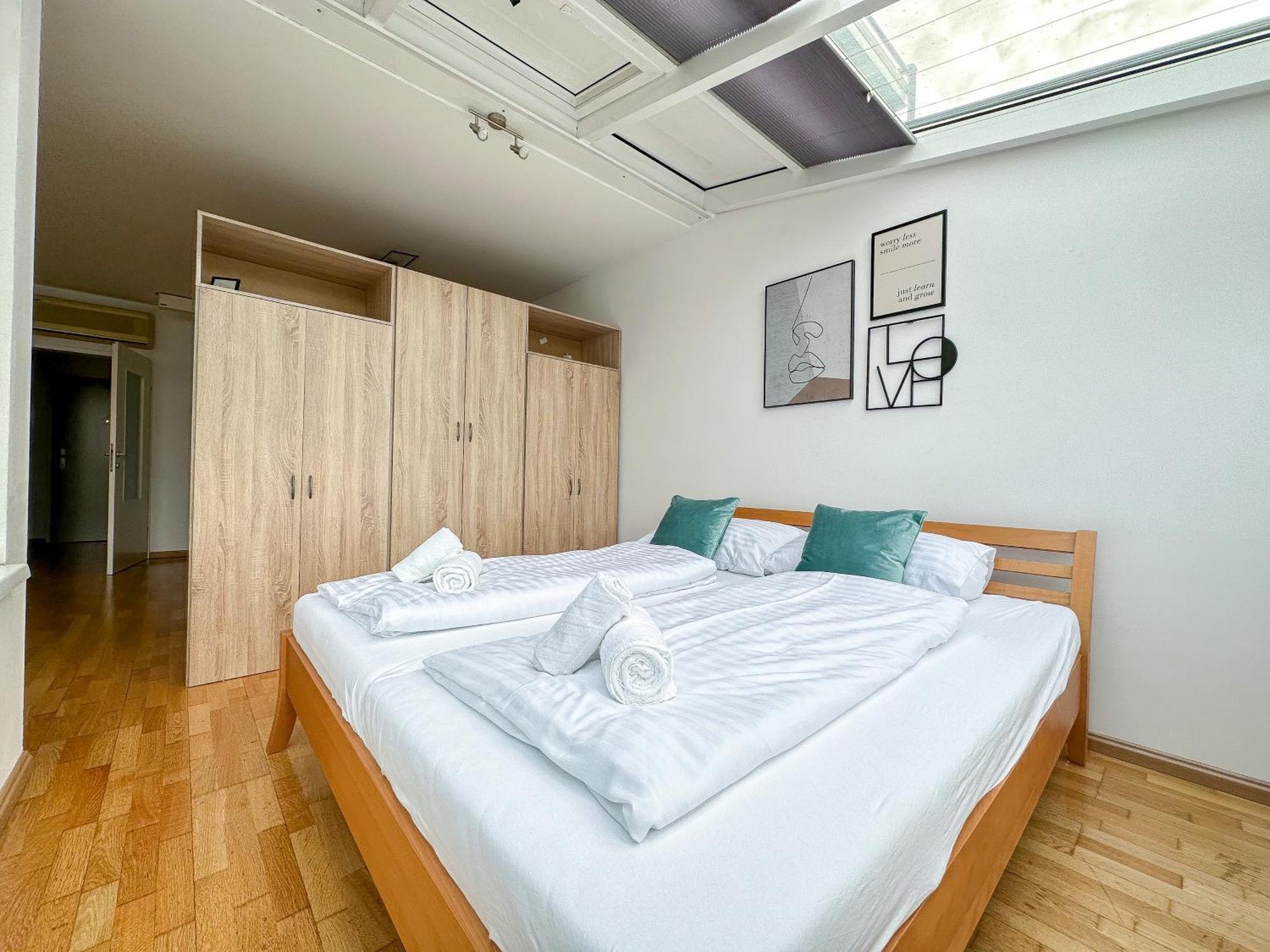 Feelhome-prater-ausblick-terrasse-6 Gaeste-wifi-smart Tv Apartment Vienna