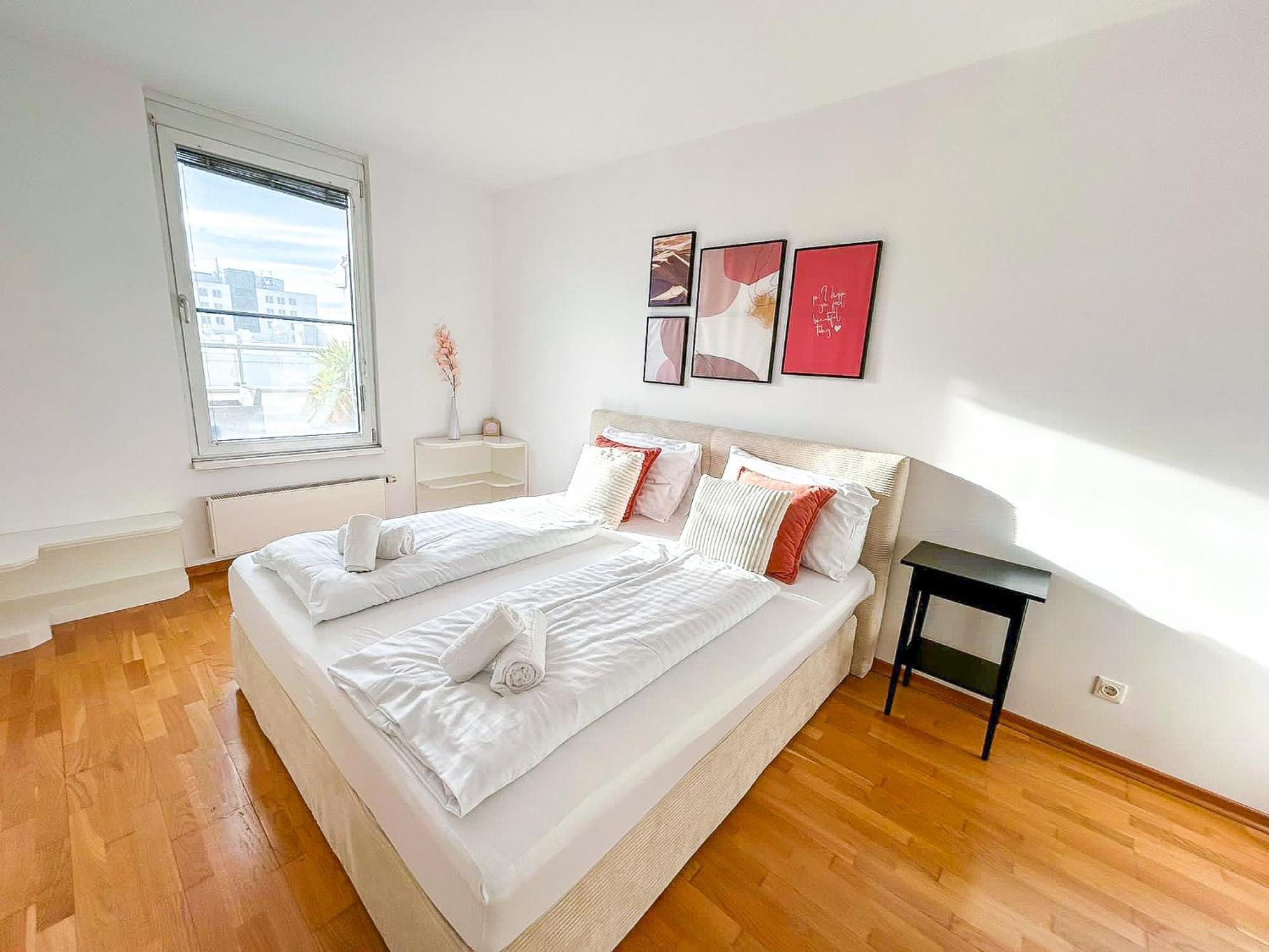 Feelhome-prater-ausblick-terrasse-6 Gaeste-wifi-smart Tv Apartment Vienna