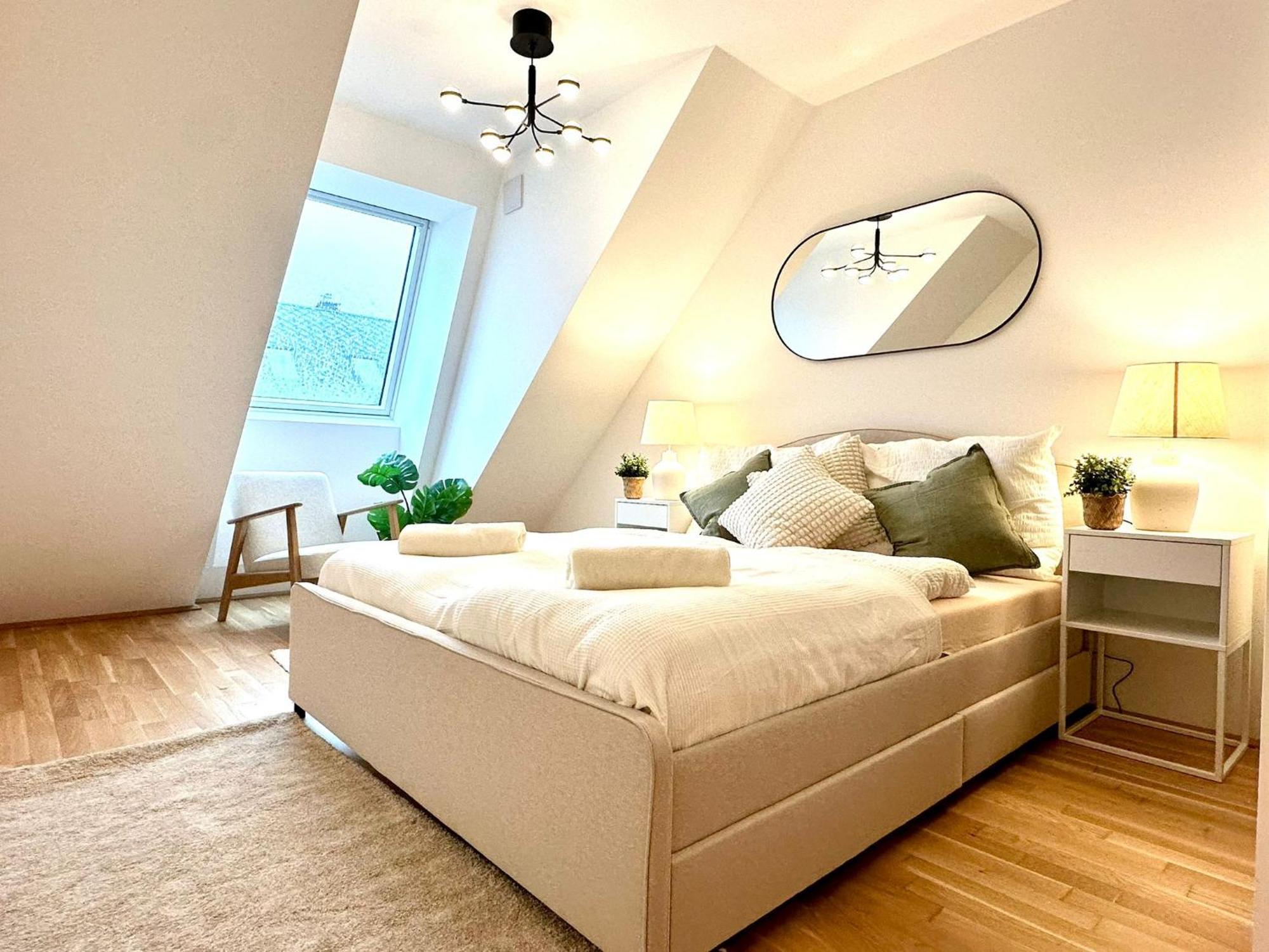 Stylish - 3 Min To U1 Kagraner Platz Apartment