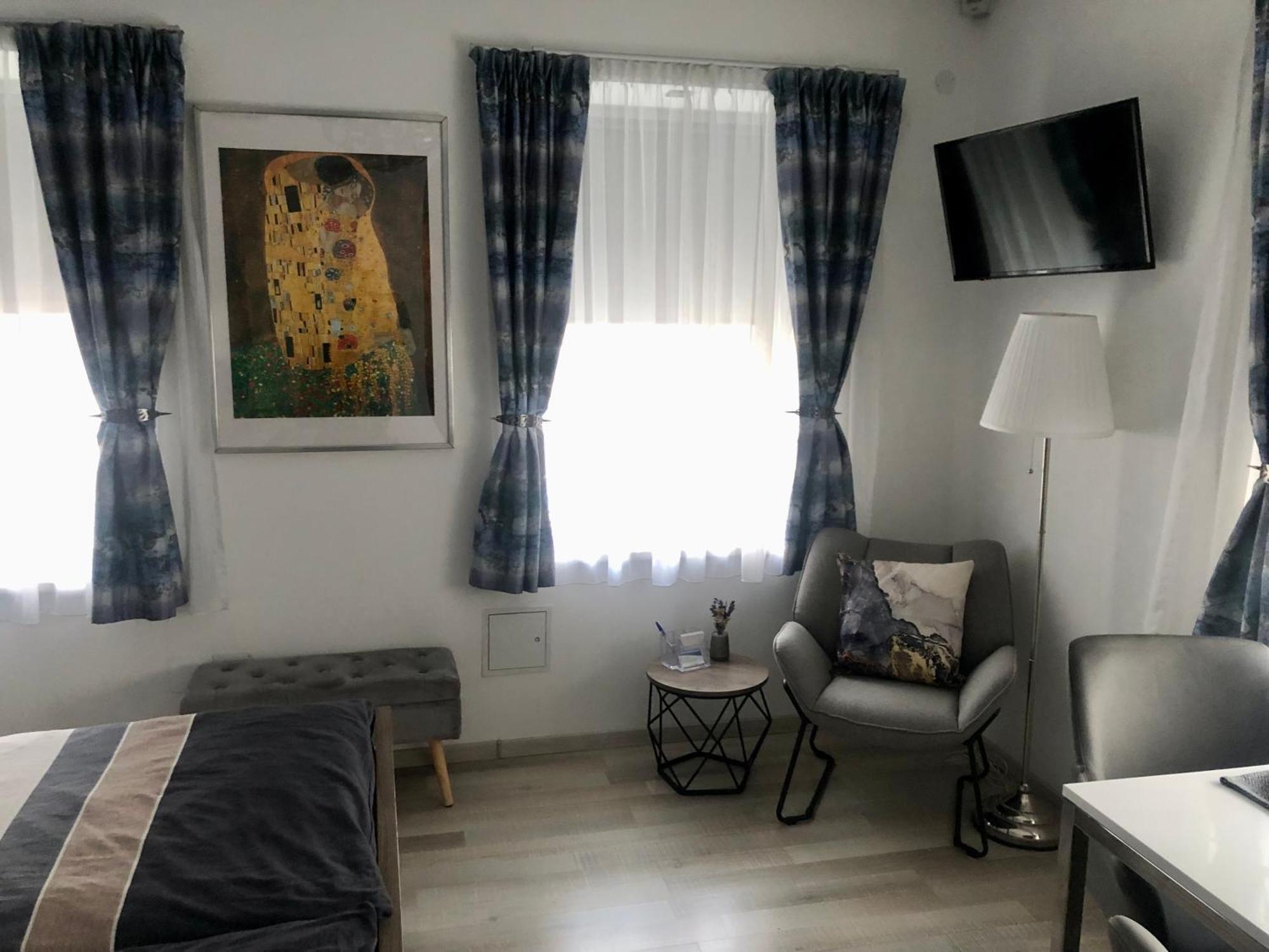 Apartment Schonbrunn Vienna