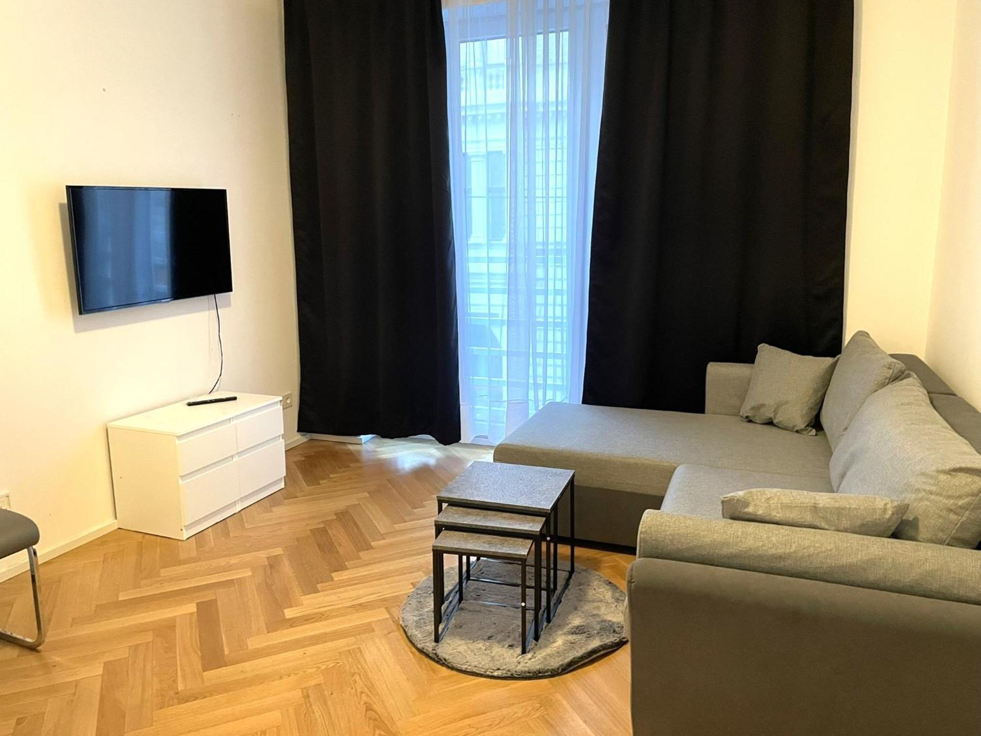 1st La Opera Suites Apartment