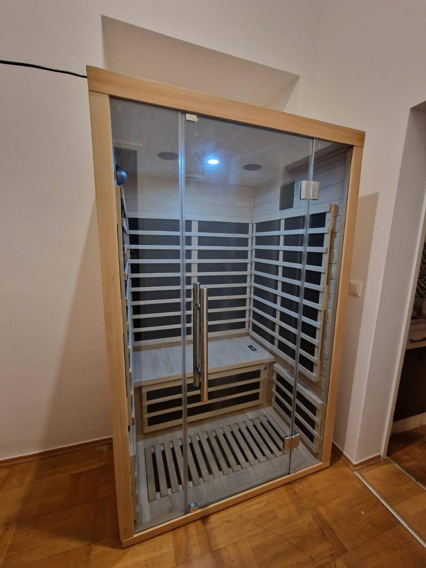Beautiful Near Hauptbahnhof Apartment *