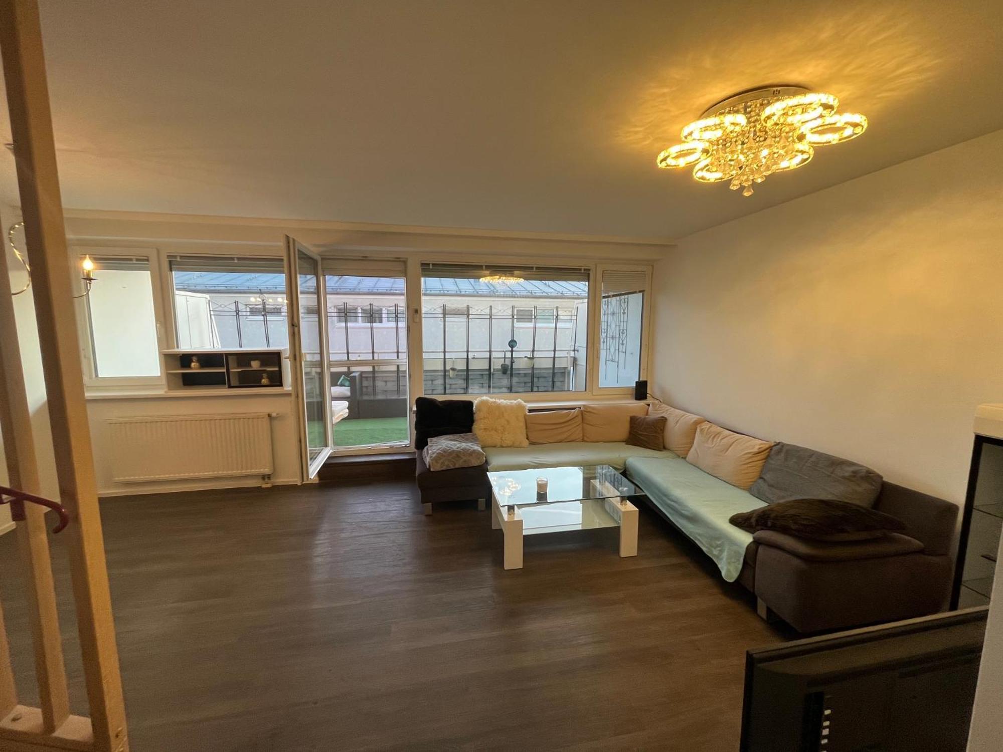 Apartment Wonderful Maisonette In With Parking *