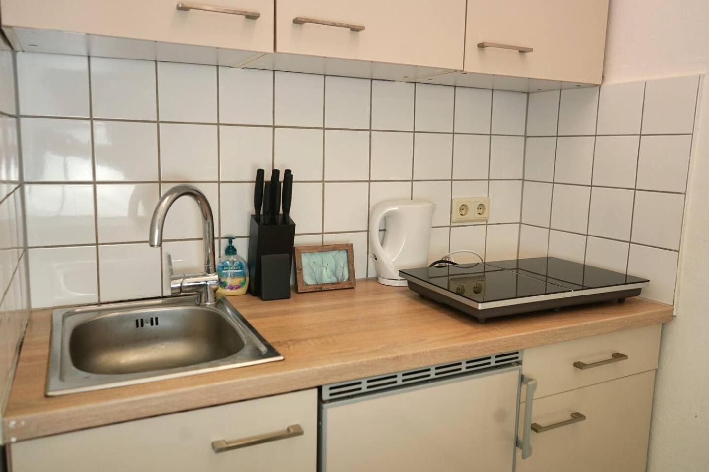 Beautiful Near Hauptbahnhof Apartment *