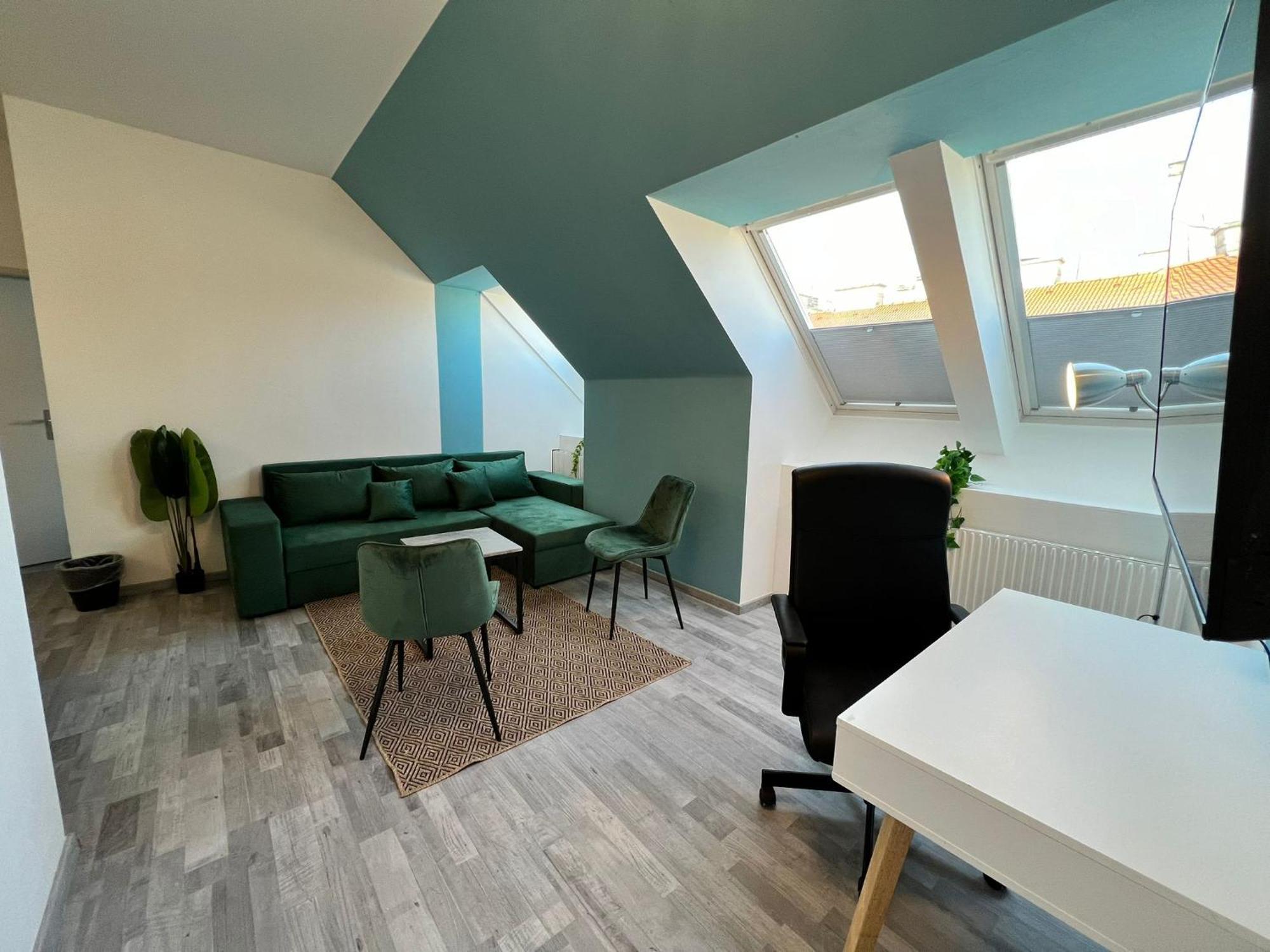 Elegant 2+ 1 Bedroom At Vienna's Vibrant 3. District