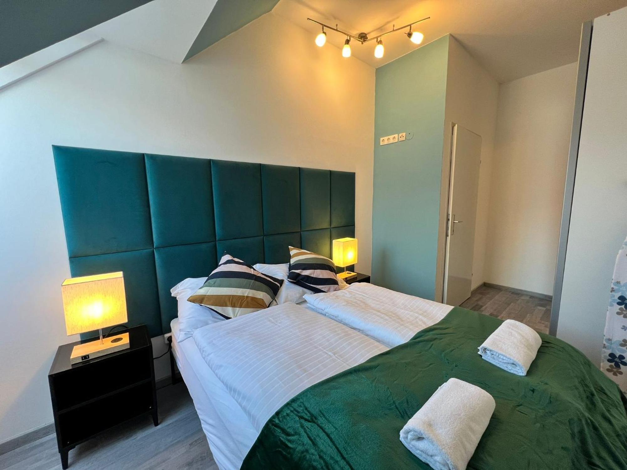 Elegant 2+ 1 Bedroom At Vienna's Vibrant 3. District Apartment *
