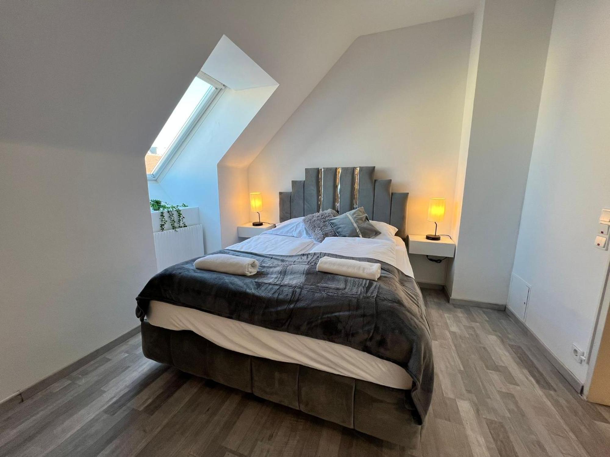 Elegant 2+ 1 Bedroom At Vienna's Vibrant 3. District * Vienna
