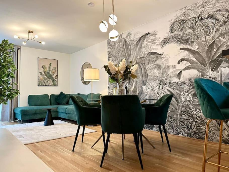 Balcony I 50 M² I Near Center Apartment