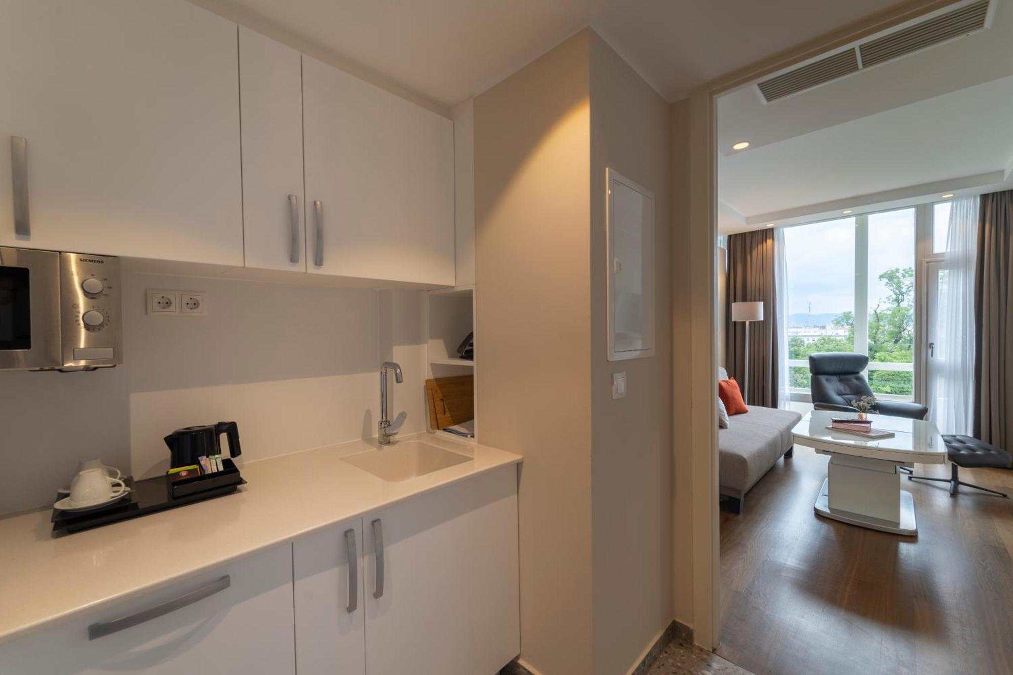 Pakat Residences