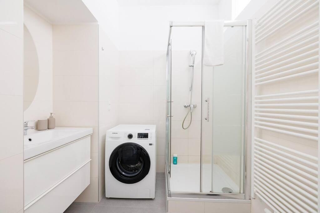 Modern - Netflix 2 Bedroom * Vienna