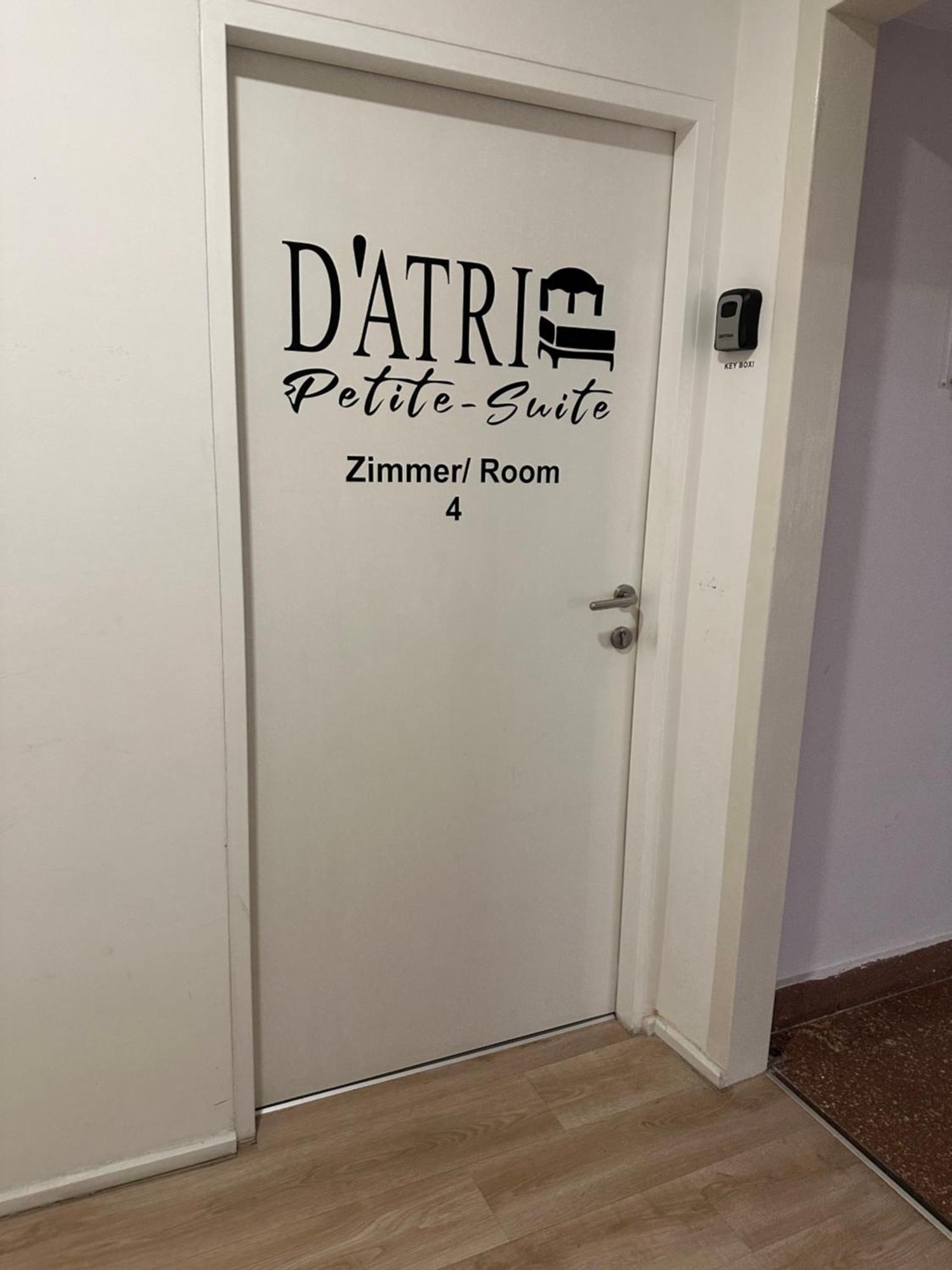 Datri Petite 4 *