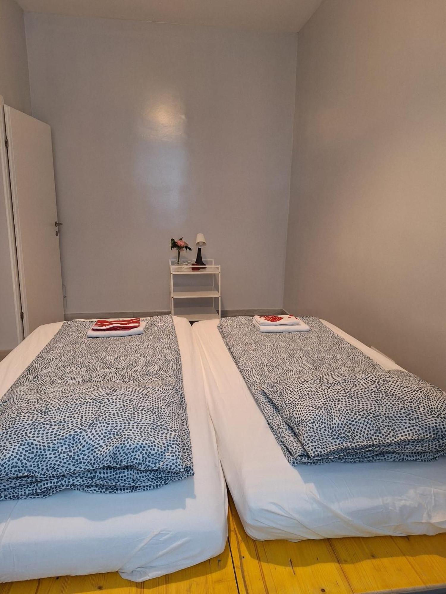 Betariel'com Donau Zentrum Apartment *