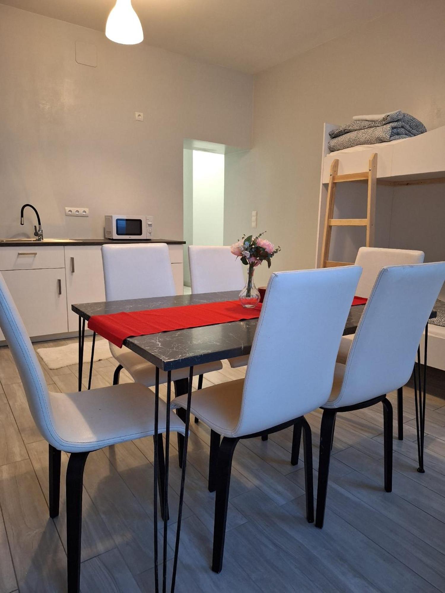 Betariel'com Donau Zentrum Apartment