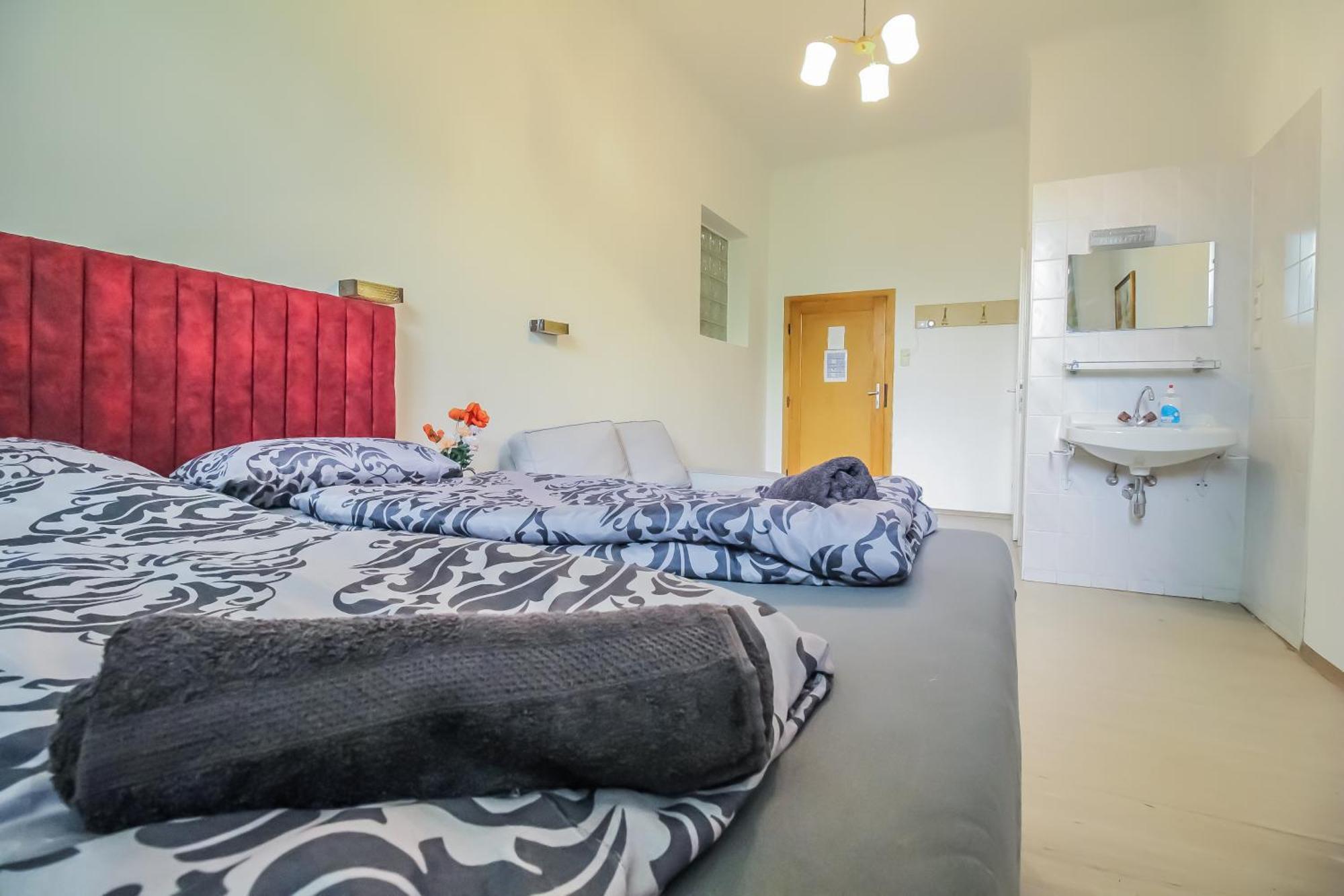 Cozy - U3 Hutteldorferstrasse