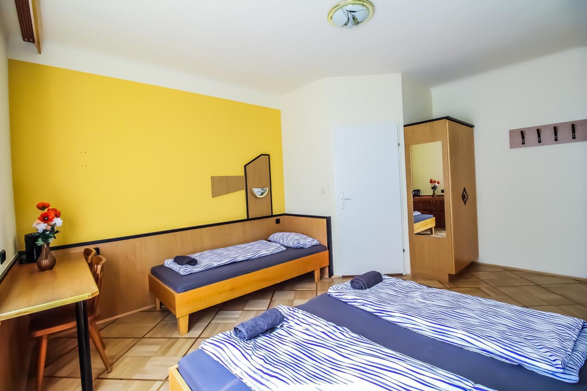 Cozy - U3 Hutteldorferstrasse Homestay *