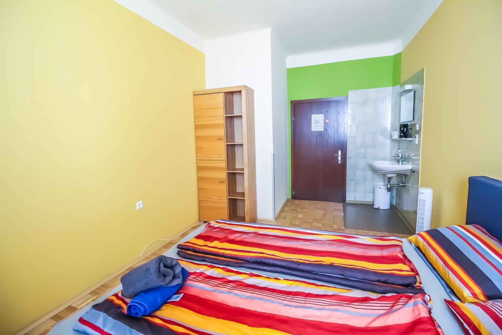 Homestay Cozy - U3 Hutteldorferstrasse