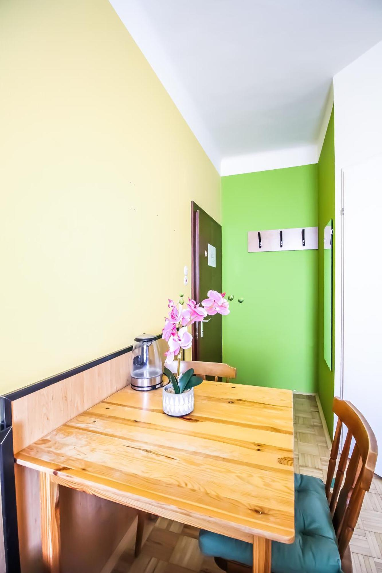 Cozy - U3 Hutteldorferstrasse Vienna