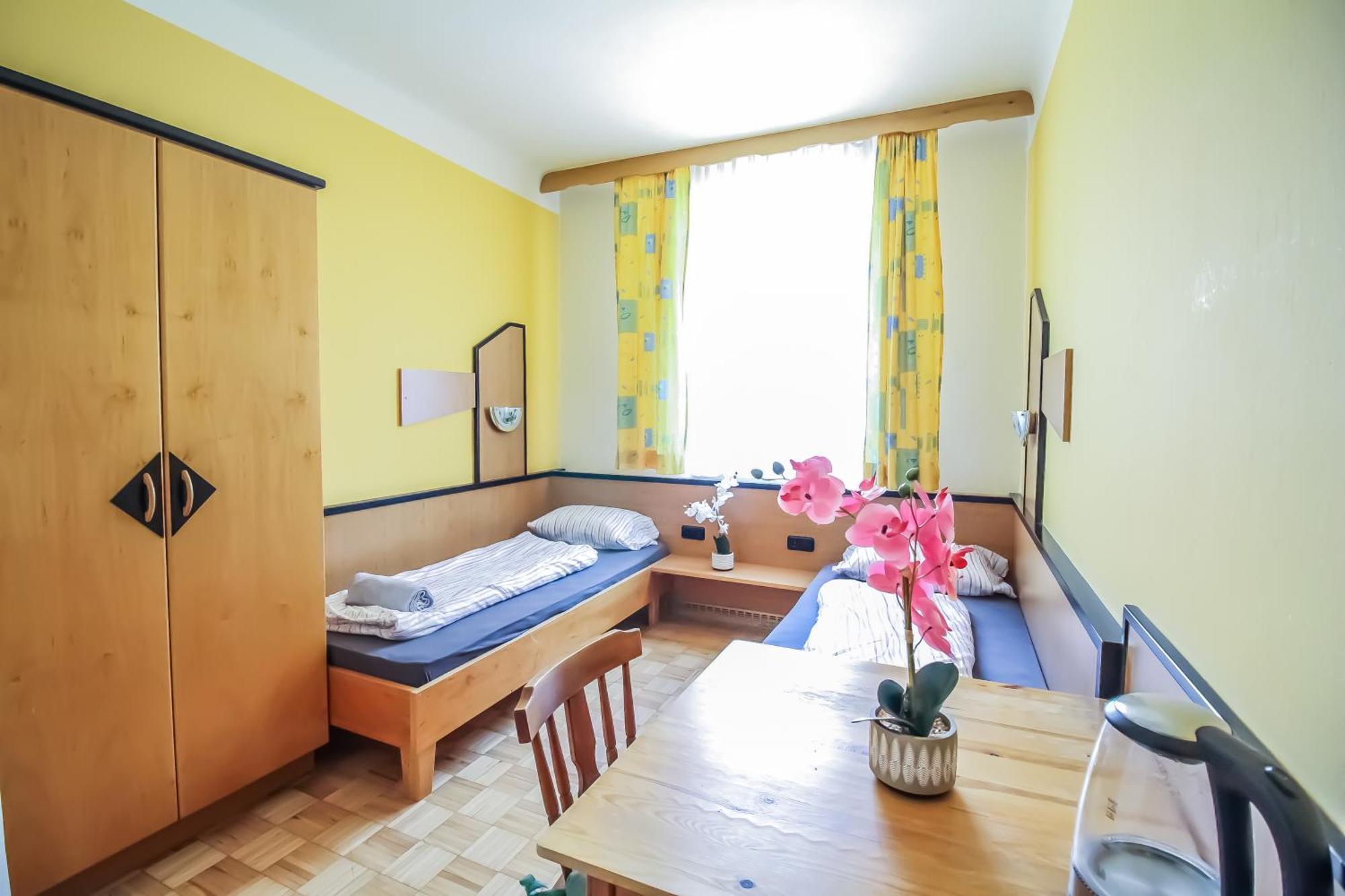 Cozy - U3 Hutteldorferstrasse Homestay