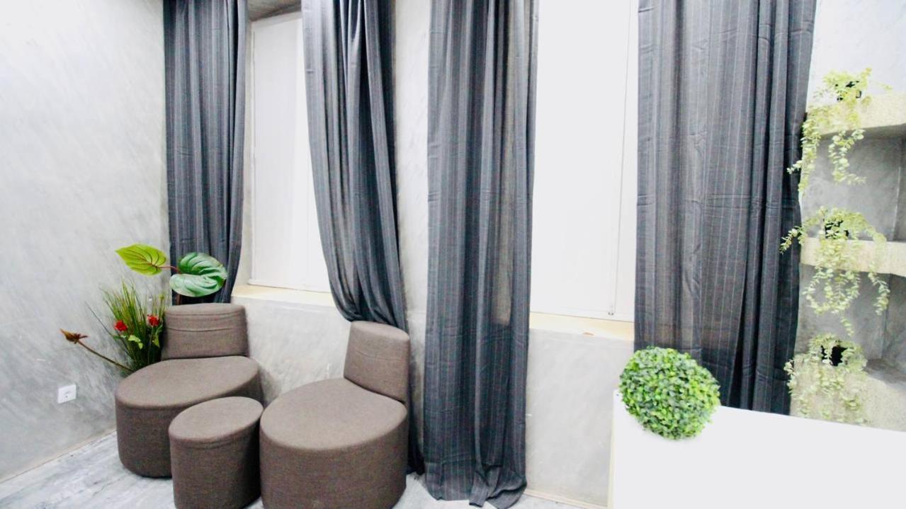 Apartment Family In Akh Area *