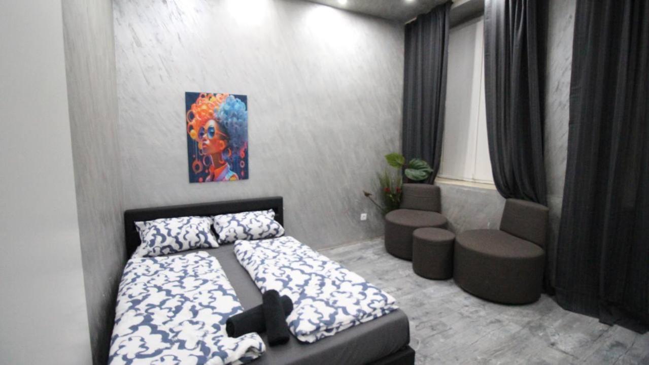 Family In Akh Area Apartment Wien