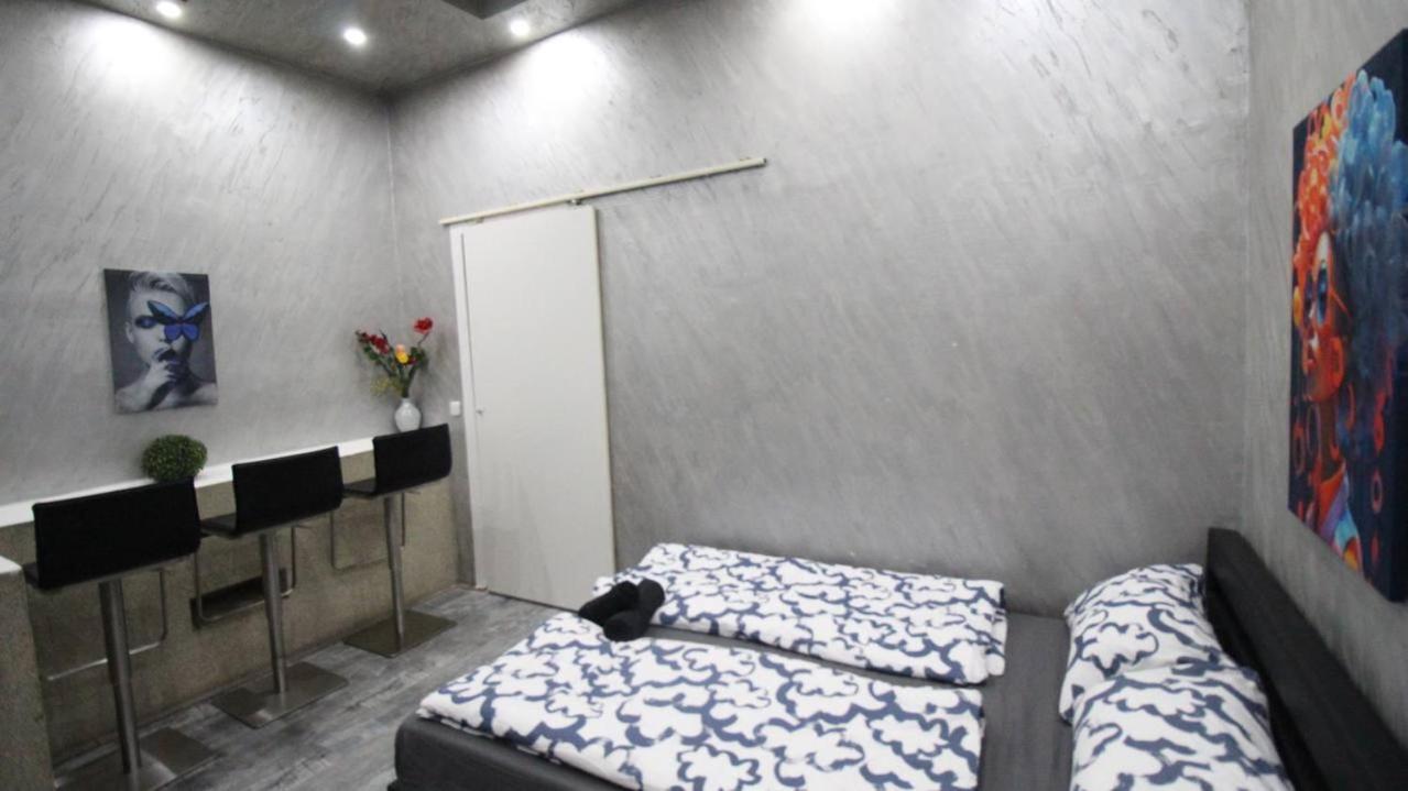 Family In Akh Area Apartment