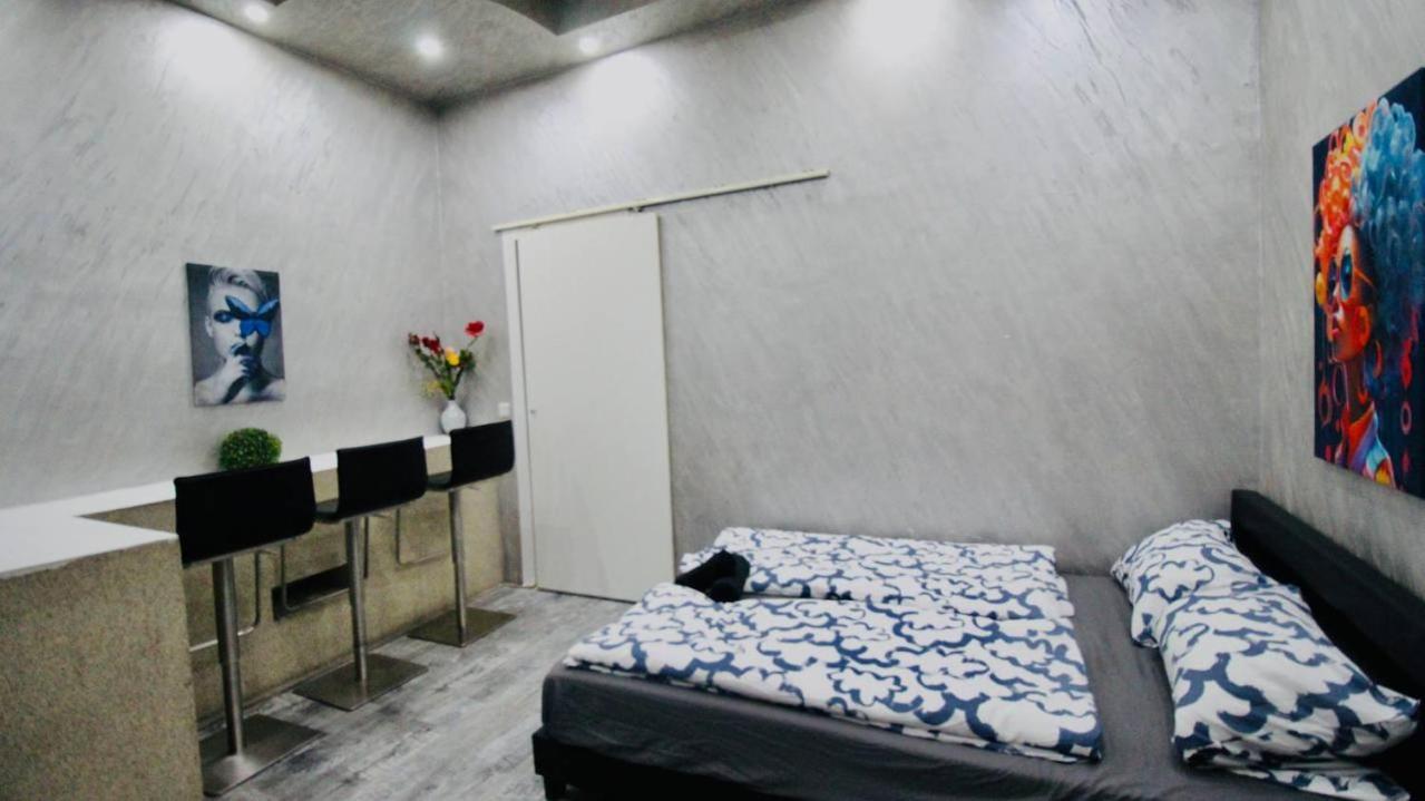 Family In Akh Area Apartment Wien