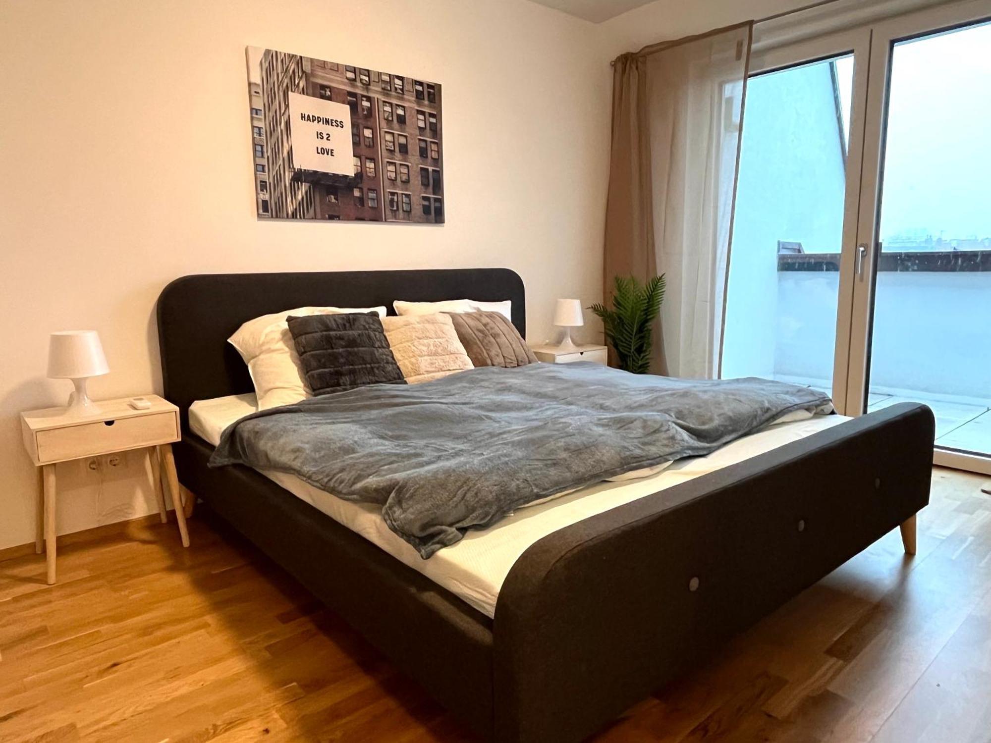 Free Parking / Brandnew With Air Condition And Balcony * Vienna