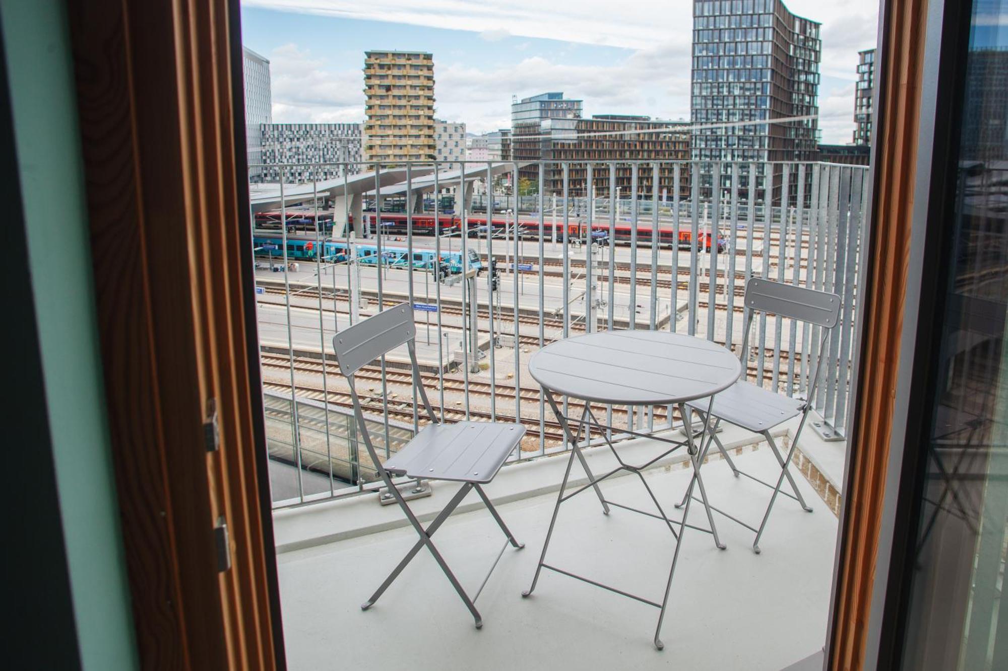 Apartment Decorous Cozy View