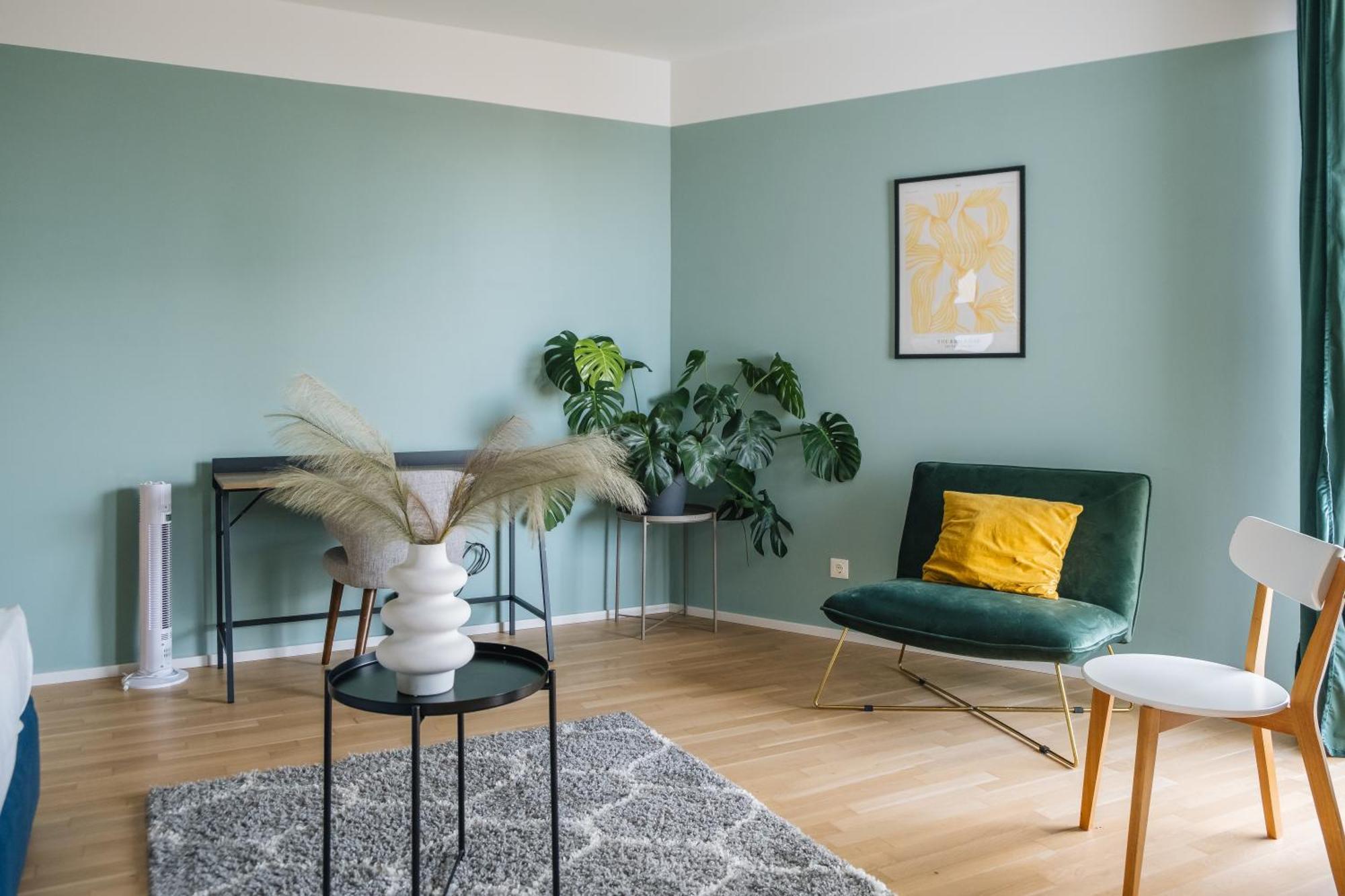 Apartment Decorous Cozy View