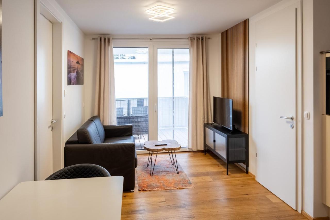 Apartment Modern W/ Cozy Balcony Near City Center *