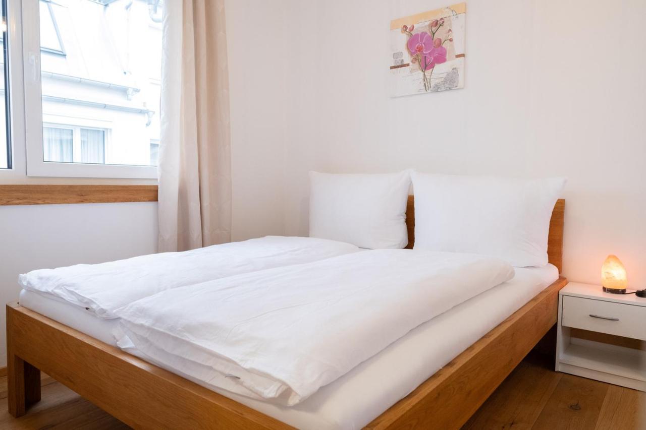 Modern W/ Cozy Balcony Near City Center Apartment Wien