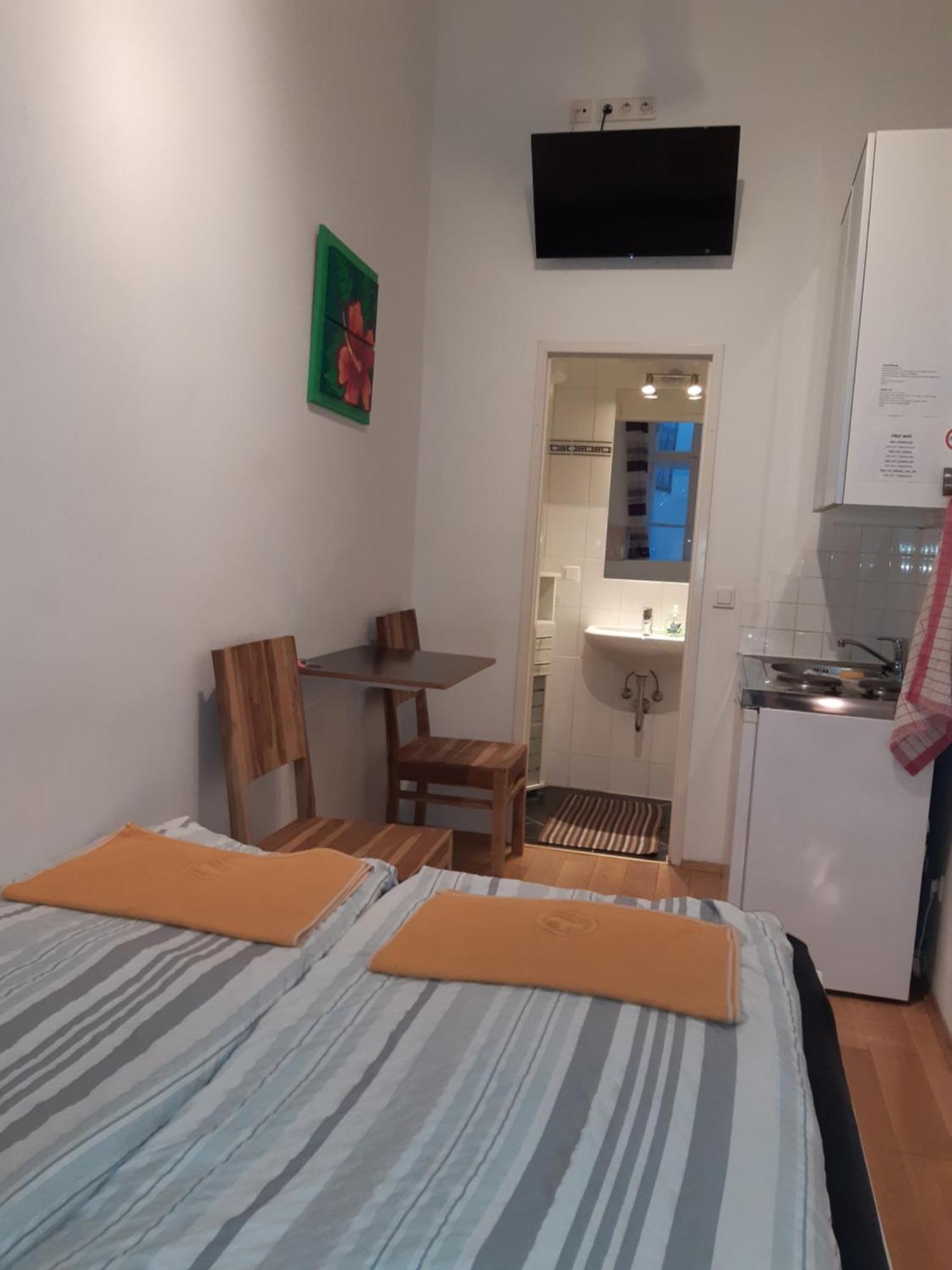 Dahlia Apartment
