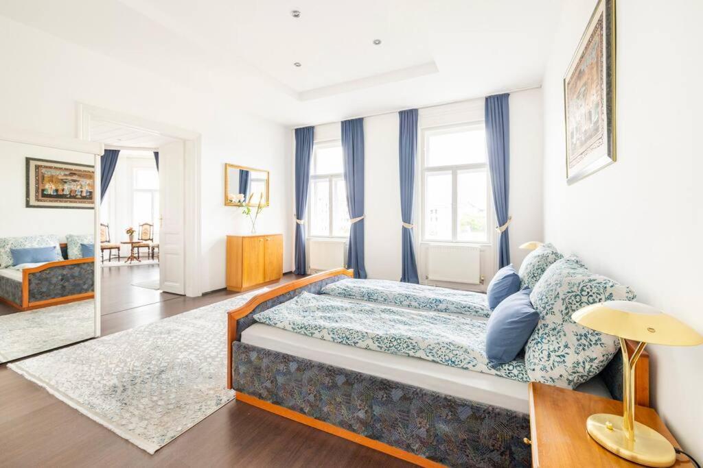 Apartment Charming Spacious