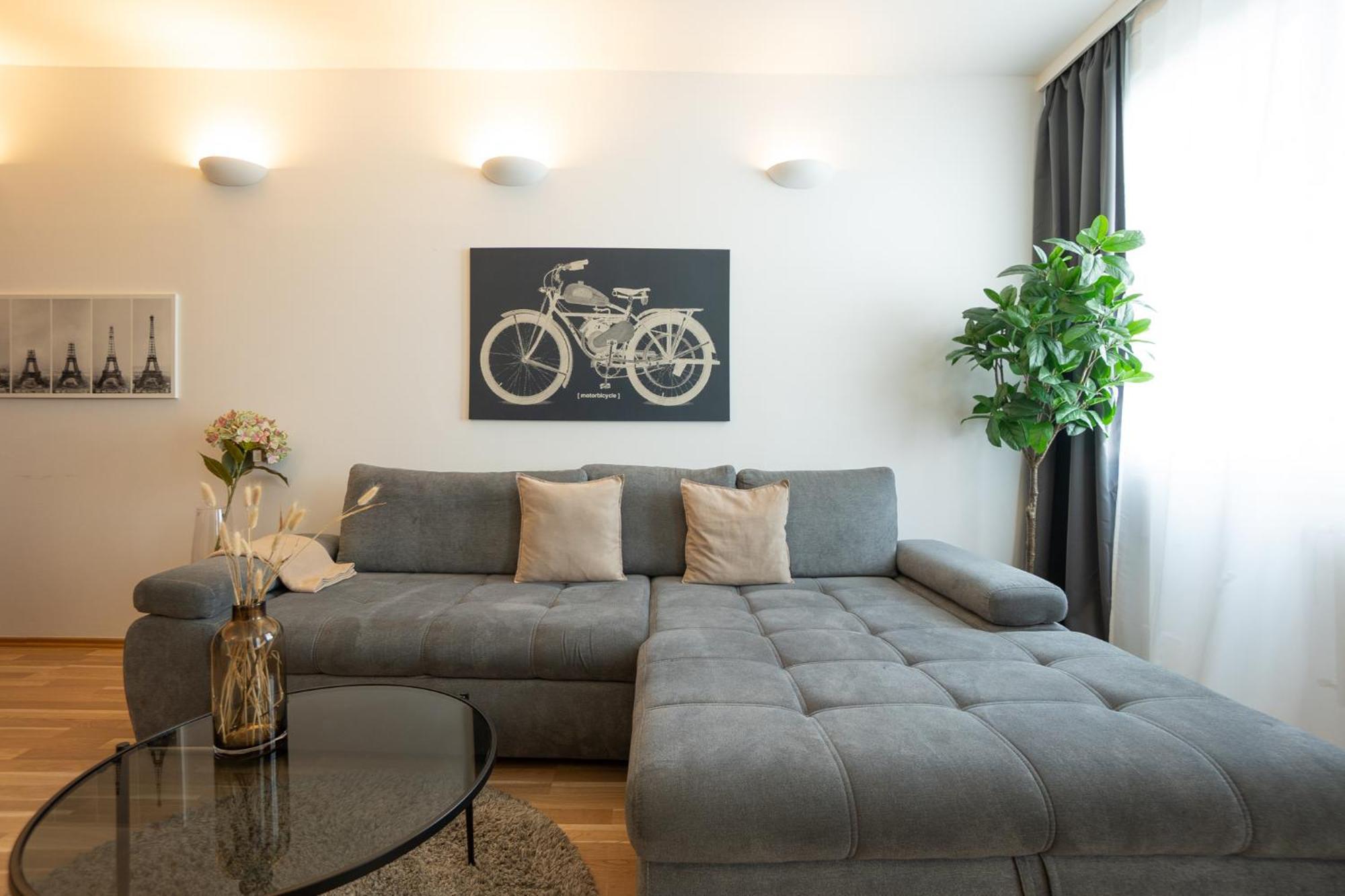 Charming With Balcony, Close To Stephansdom Cathedral Apartamento