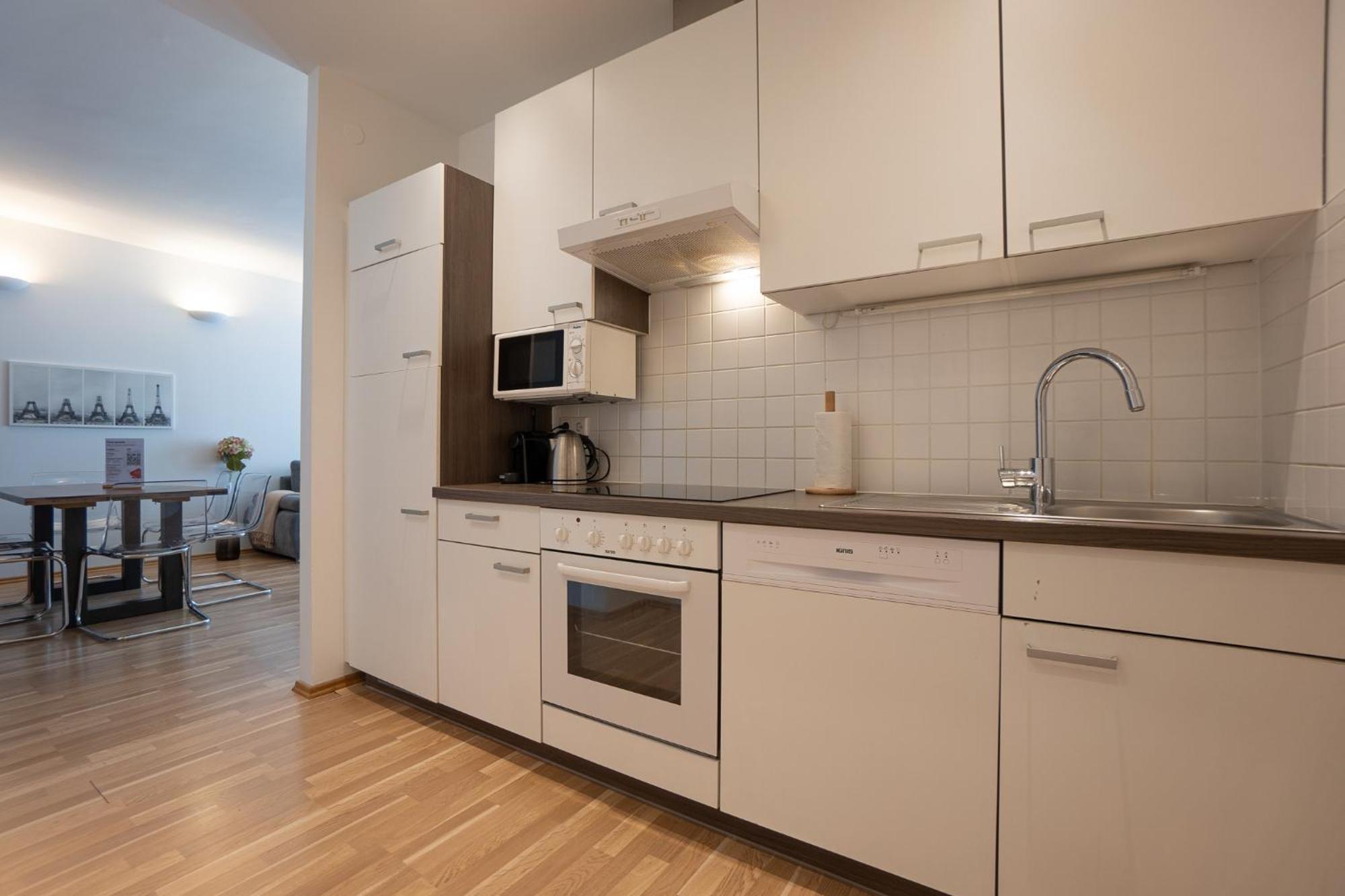 Charming With Balcony, Close To Stephansdom Cathedral Apartamento Viena