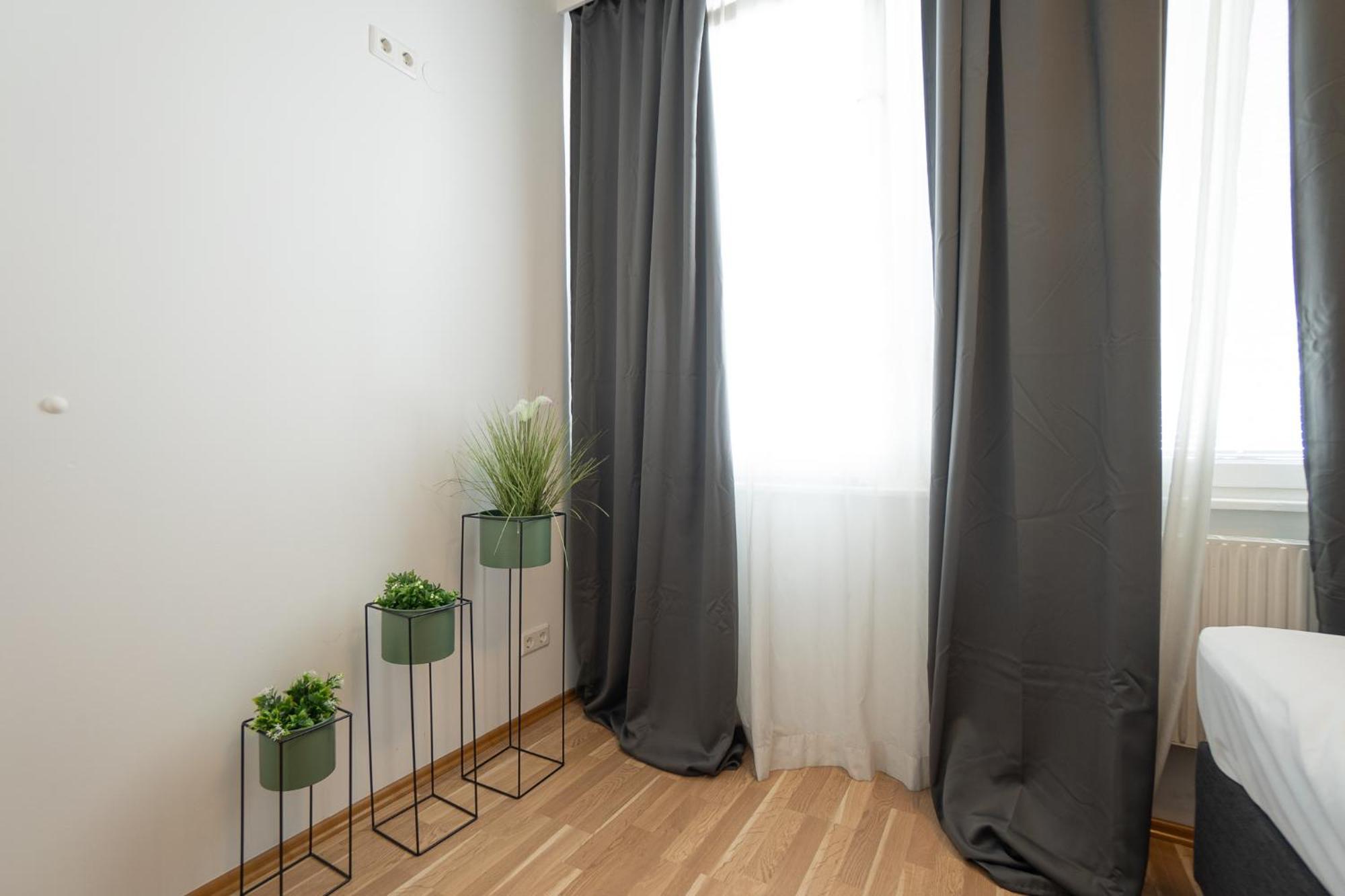 Charming With Balcony, Close To Stephansdom Cathedral Apartamento Viena