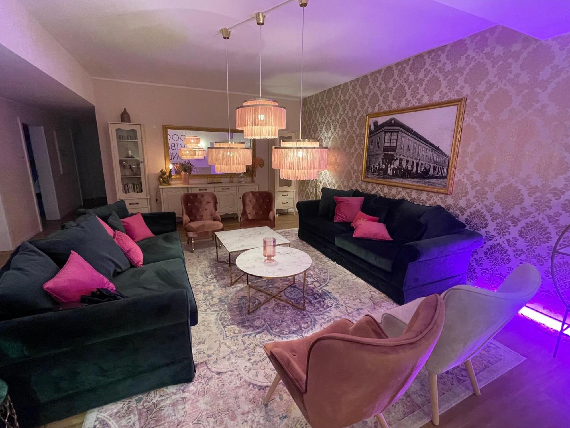 Der Salon Hostel
