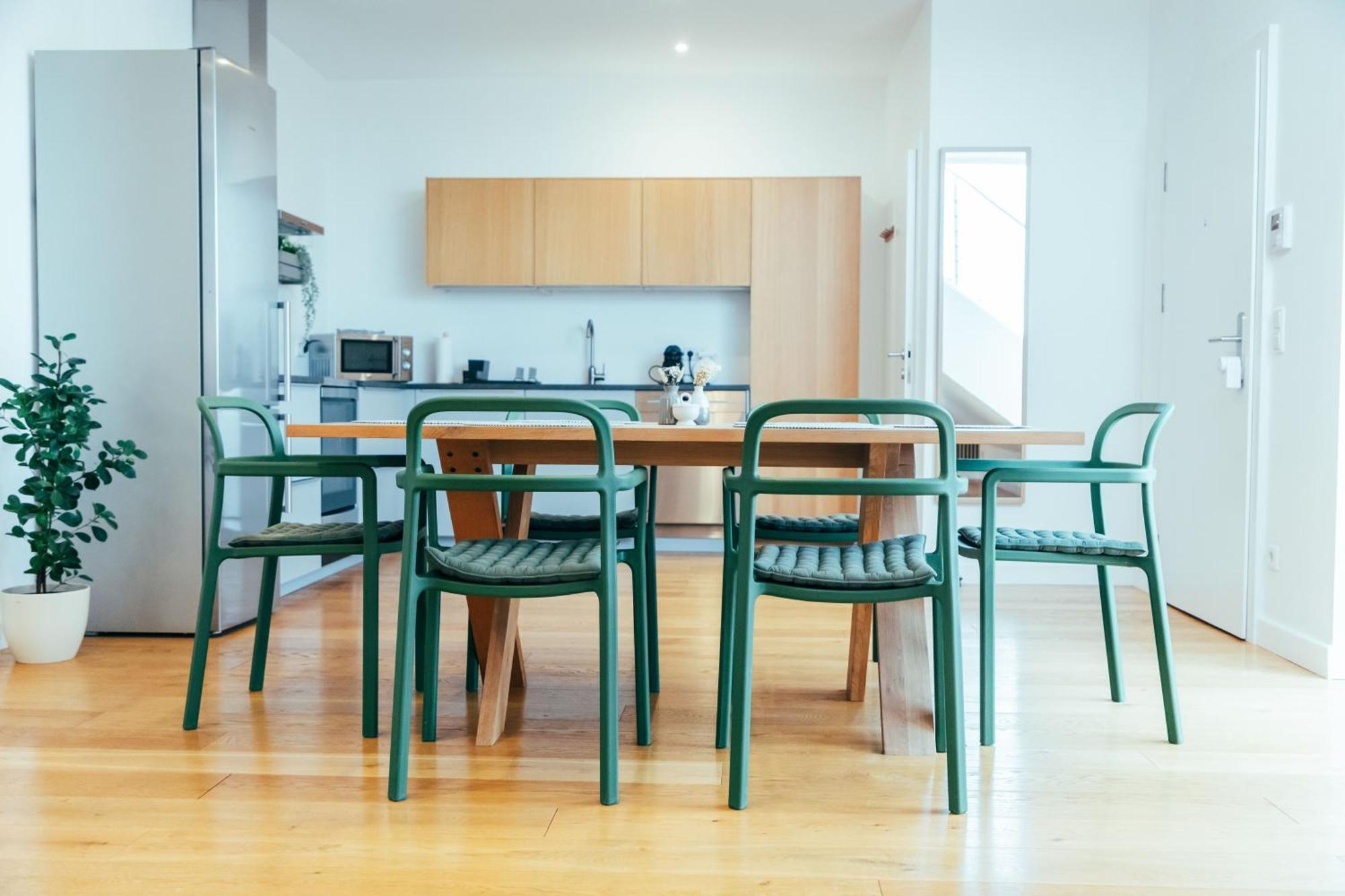 Apartment Large - Great For Groups - With Balcony Or Terrace *
