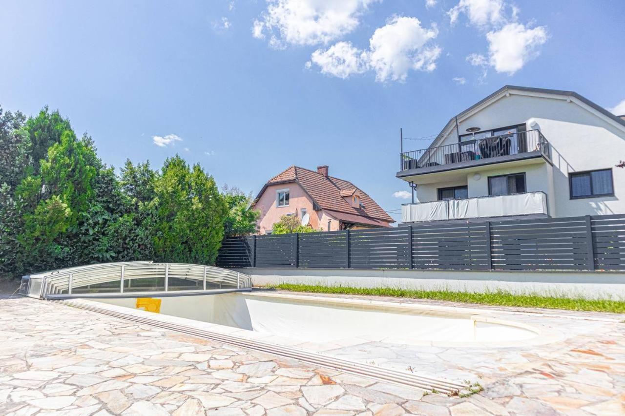 Royal Gd Villa