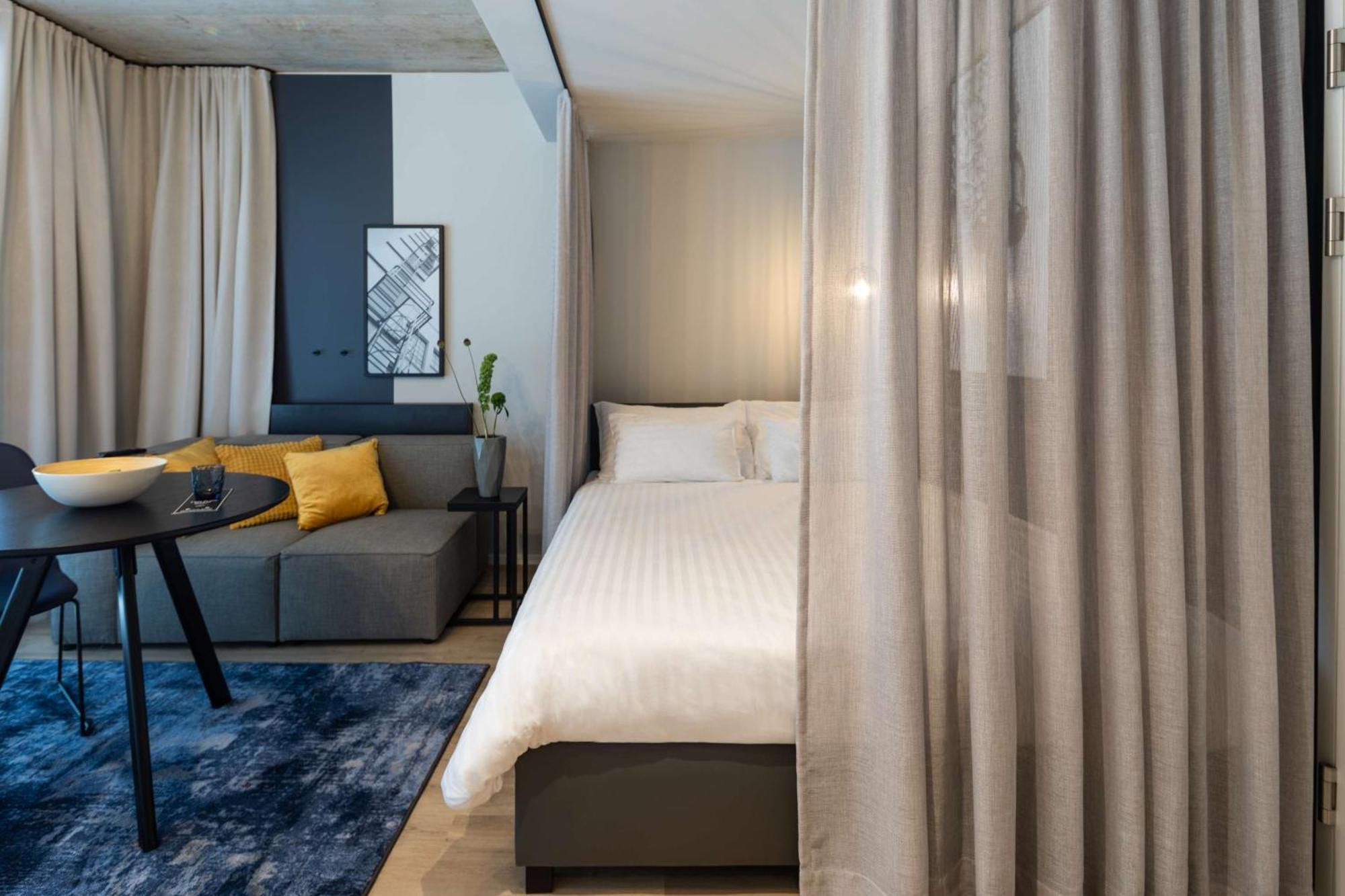 Adina Serviced Aparthotel 4*