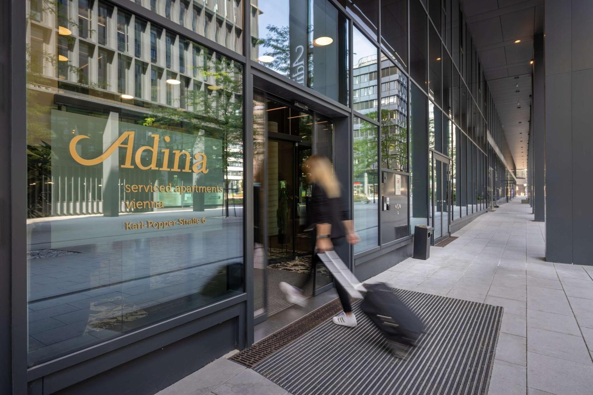 Adina Serviced Aparthotel 4*