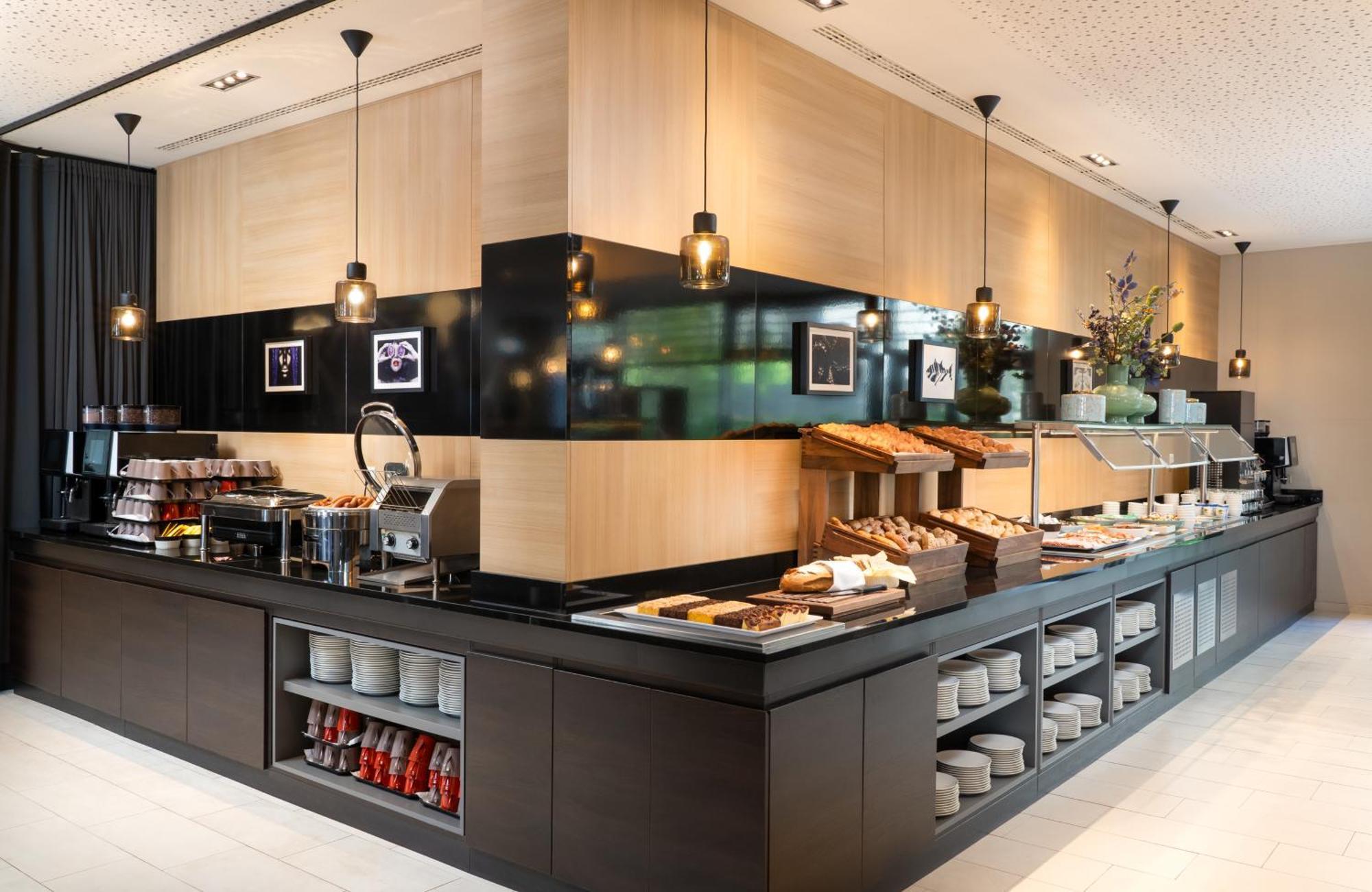 Hotel Leonardo Hauptbahnhof 4*