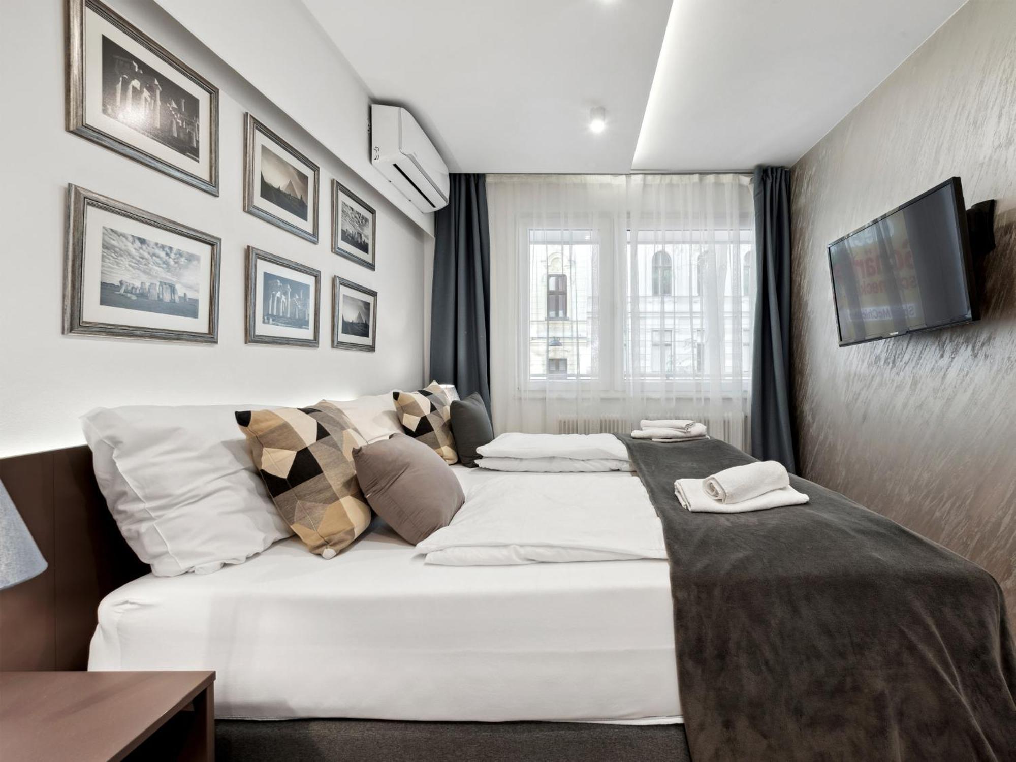 Sky9 District 6 Apartment Vienna
