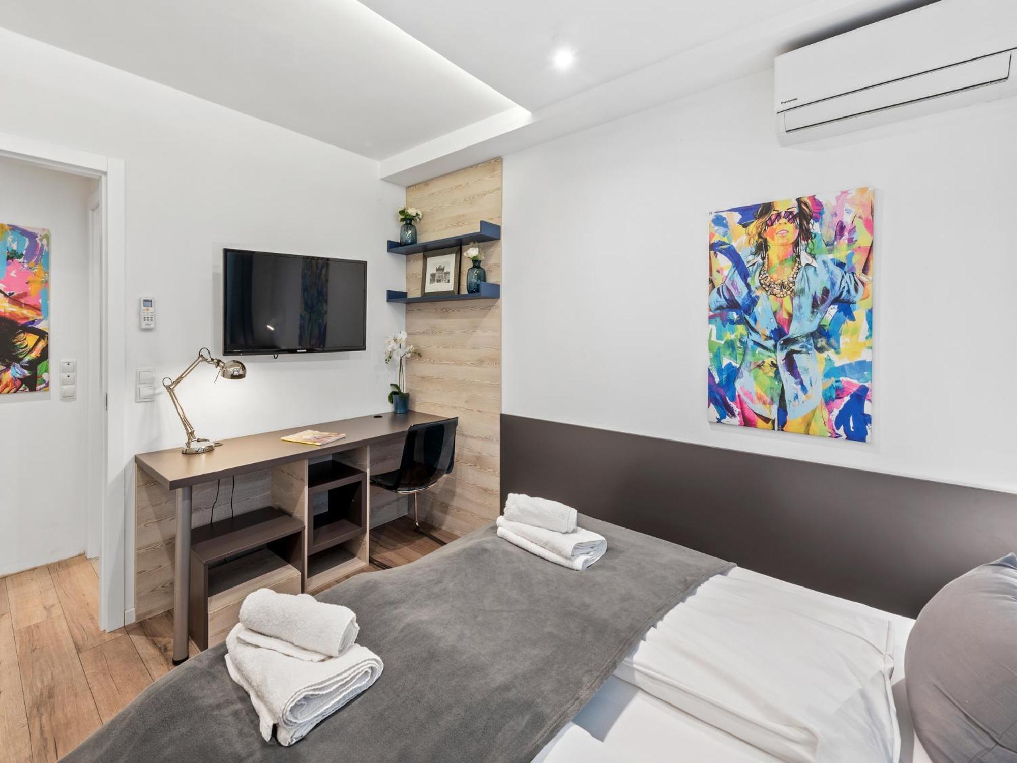 Apartment Sky9 District 6 *