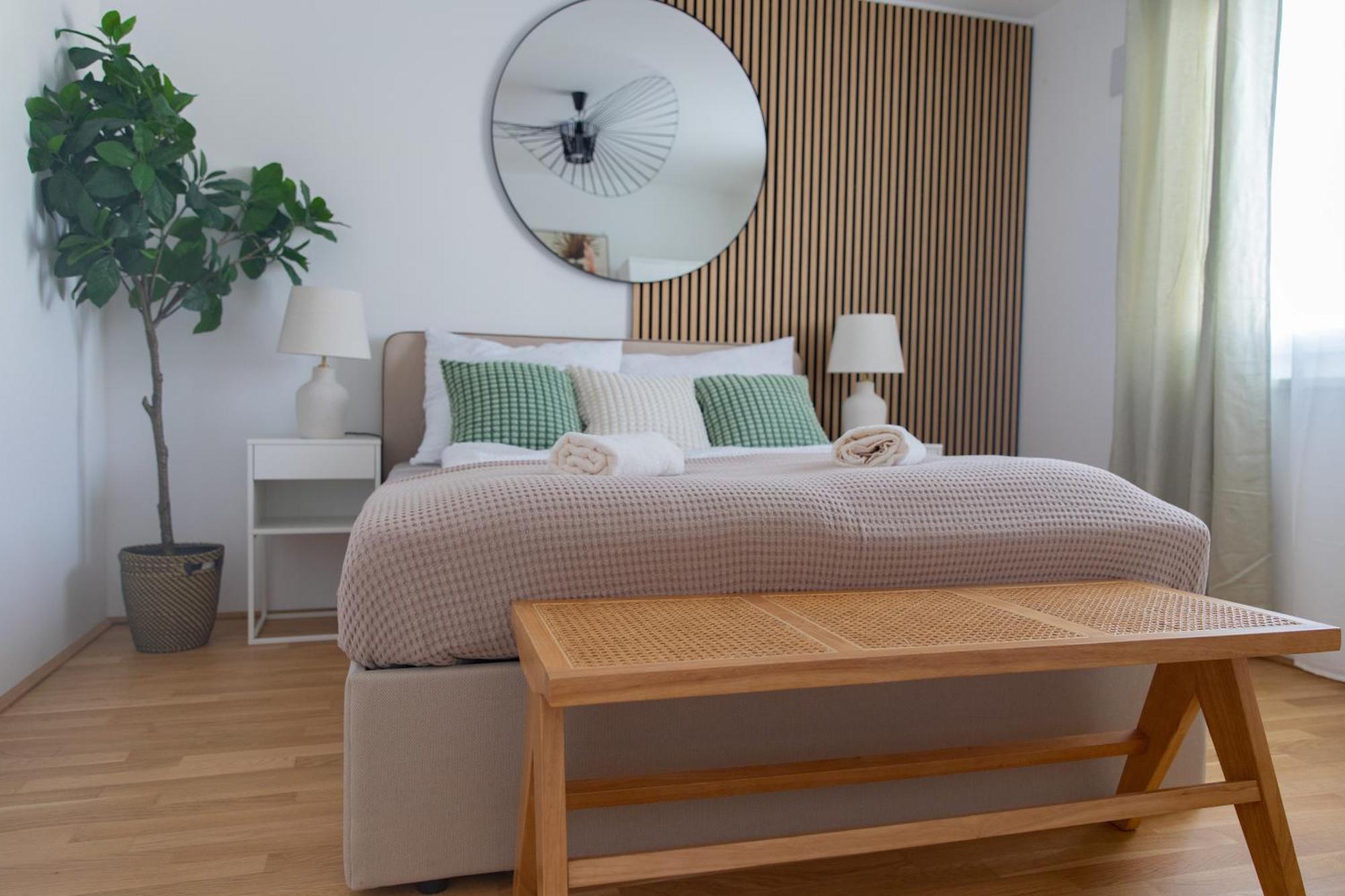Stylish - 3 Min To U1 Kagraner Platz Apartment