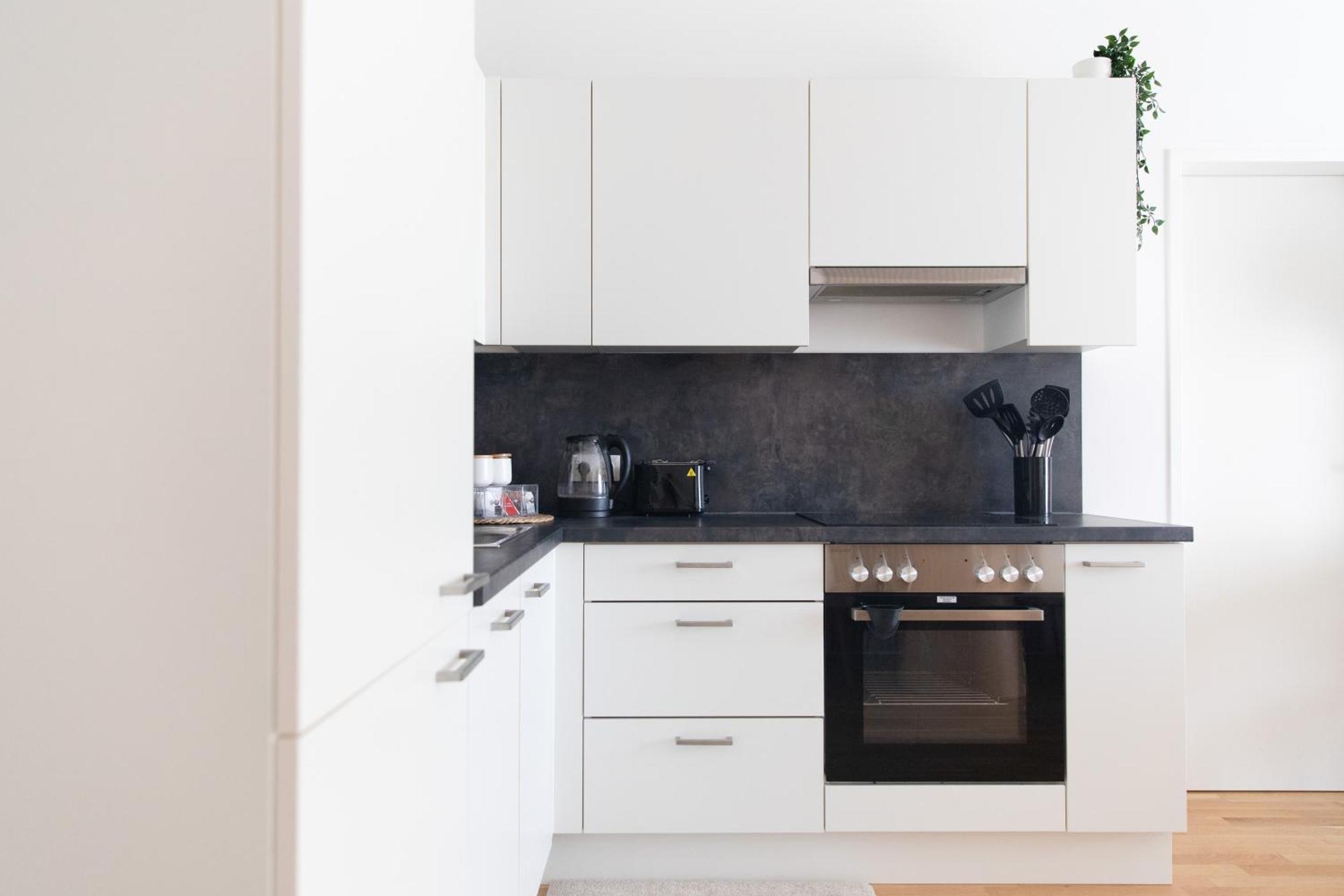 Stylish - 3 Min To U1 Kagraner Platz Apartment