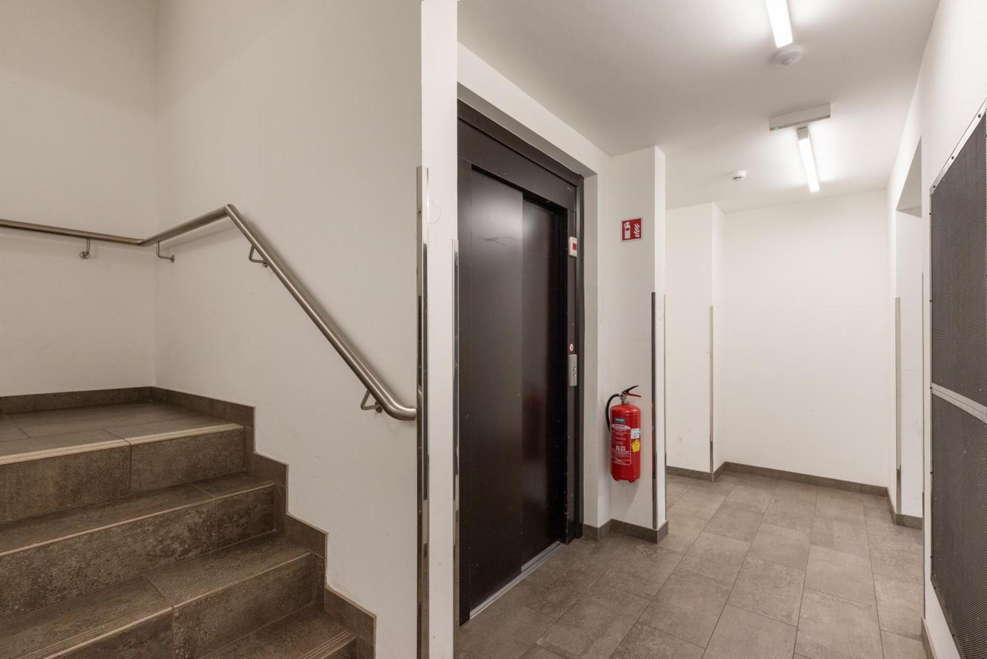 Luxurious Living With Beautiful Terrace Vienna